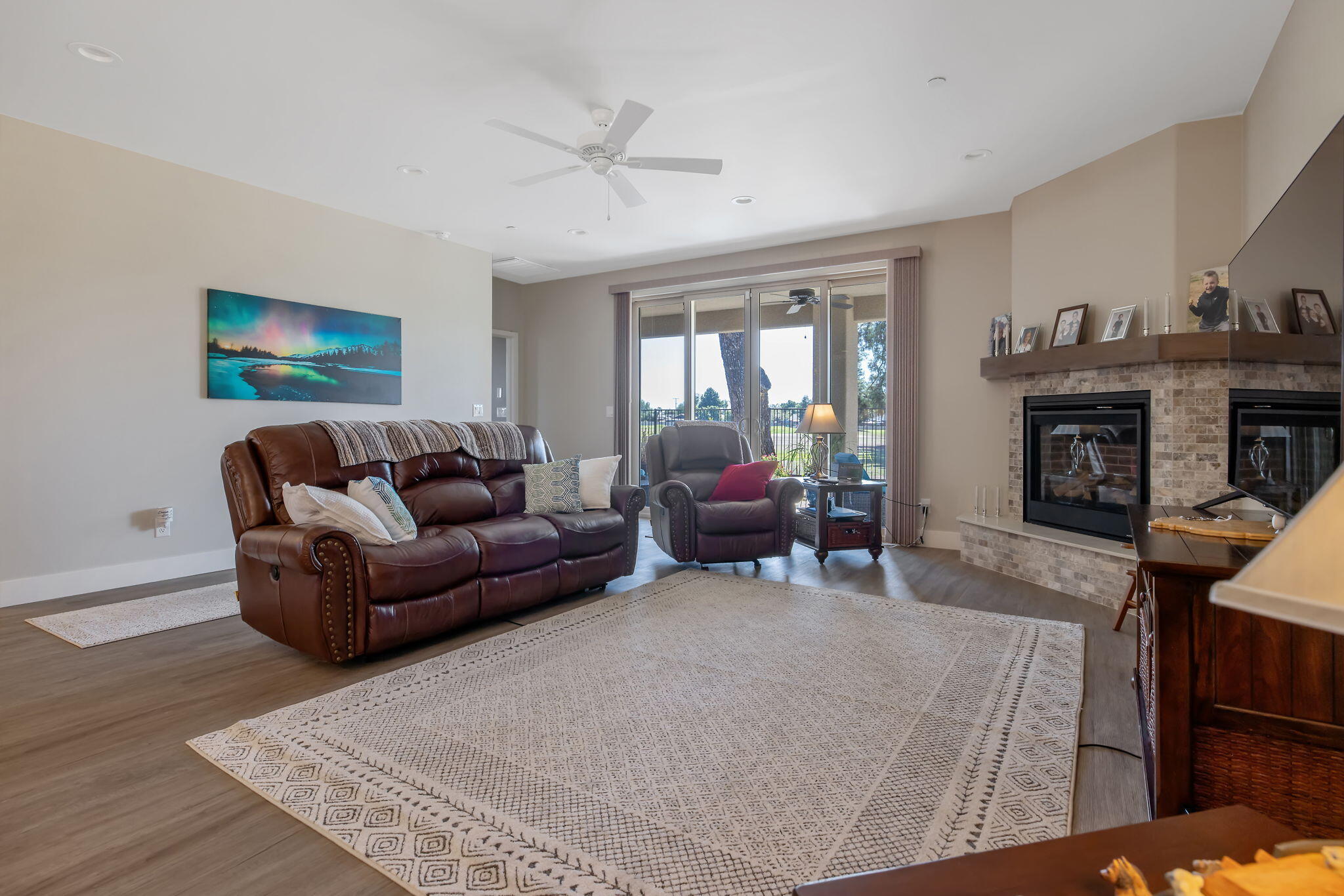 570 Little Ln, Exeter, CA 93221