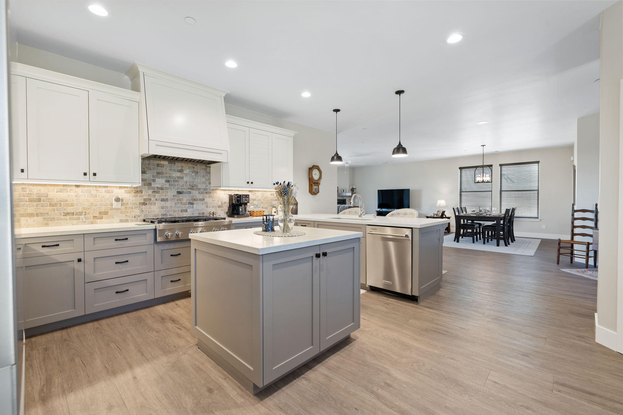 570 Little Ln, Exeter, CA 93221