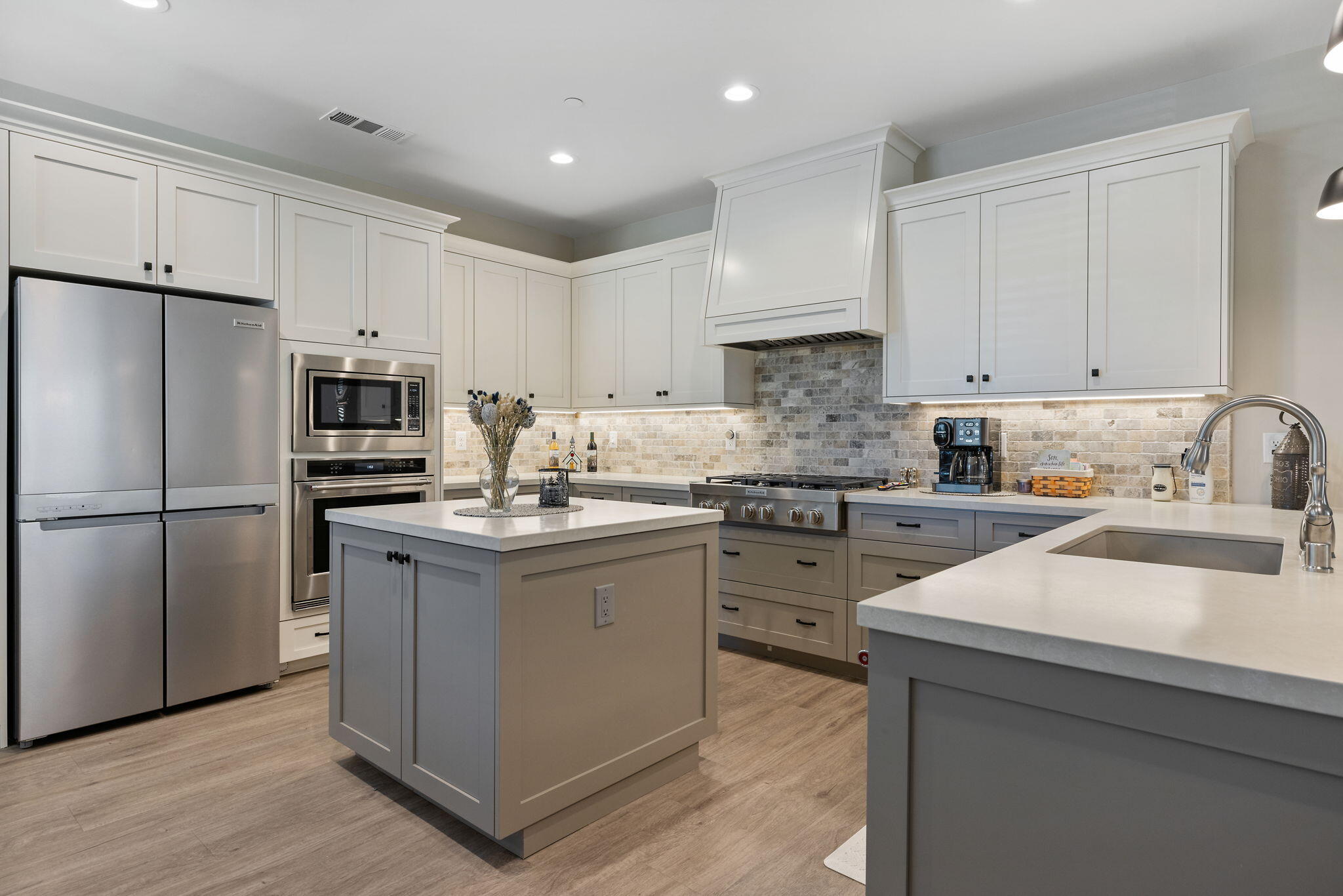 570 Little Ln, Exeter, CA 93221