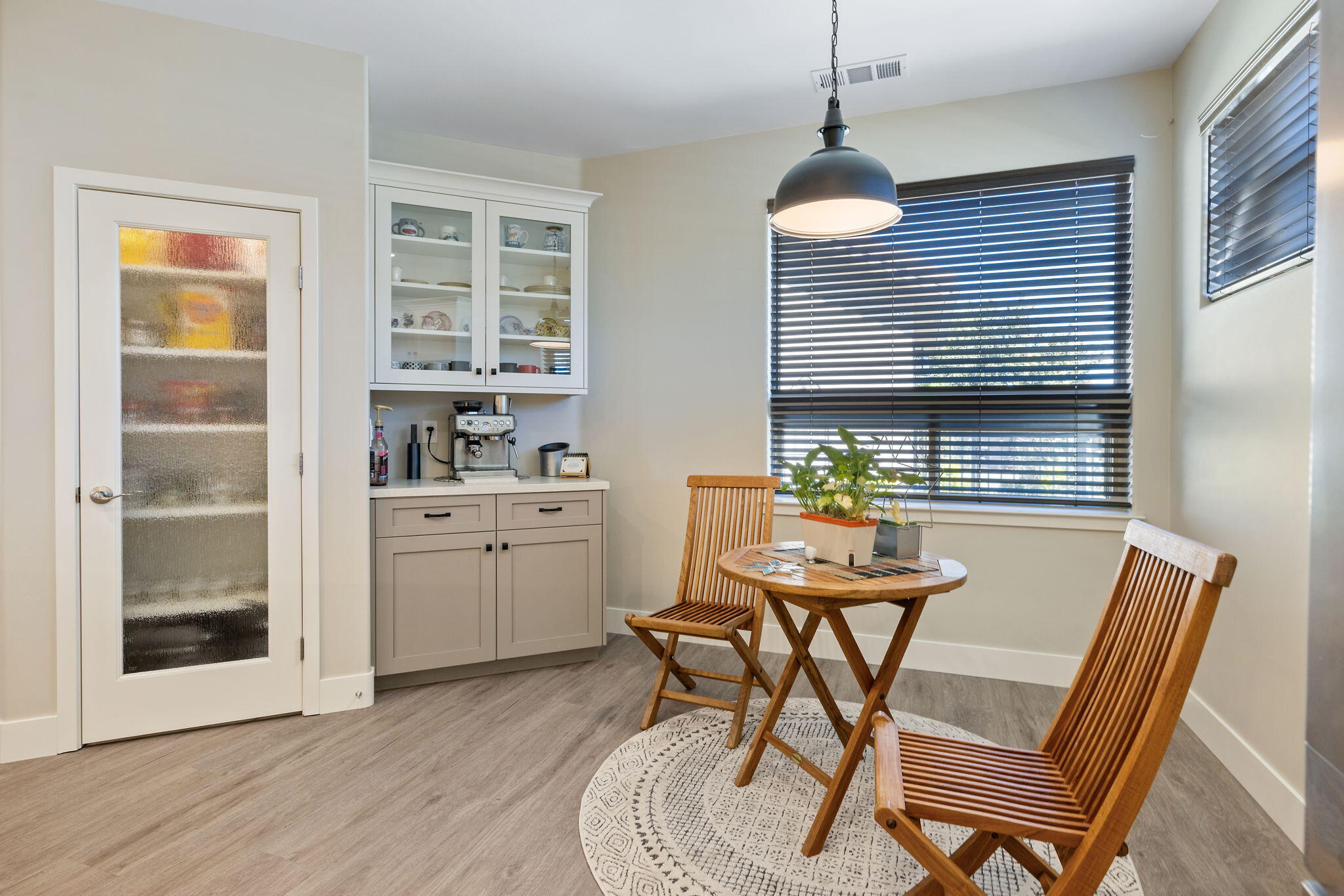 570 Little Ln, Exeter, CA 93221