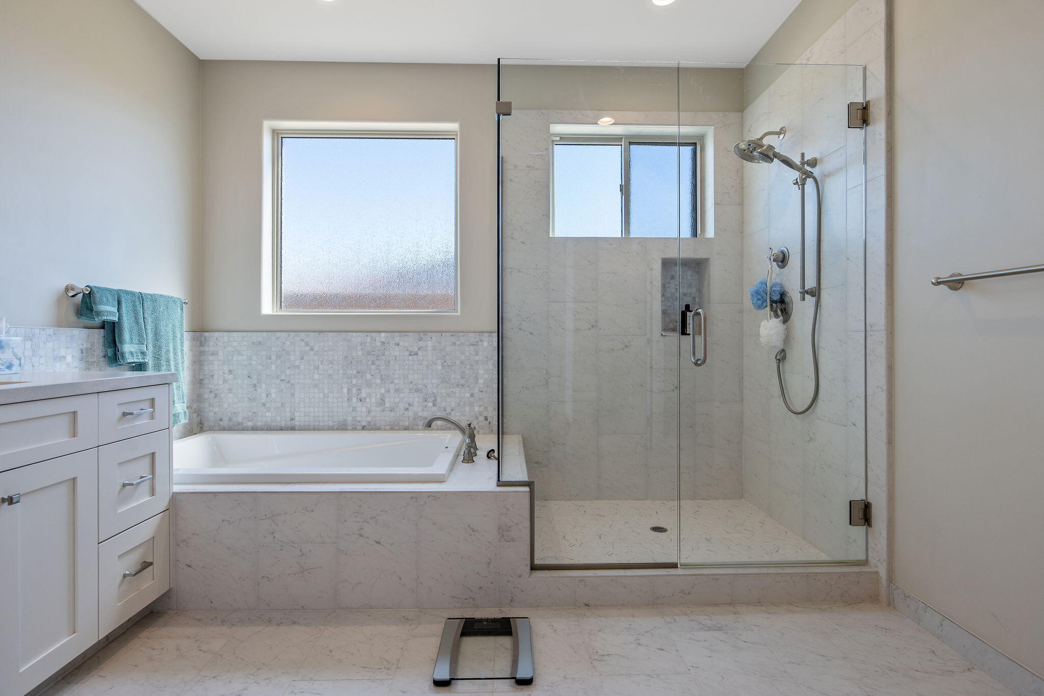 570 Little Ln, Exeter, CA 93221