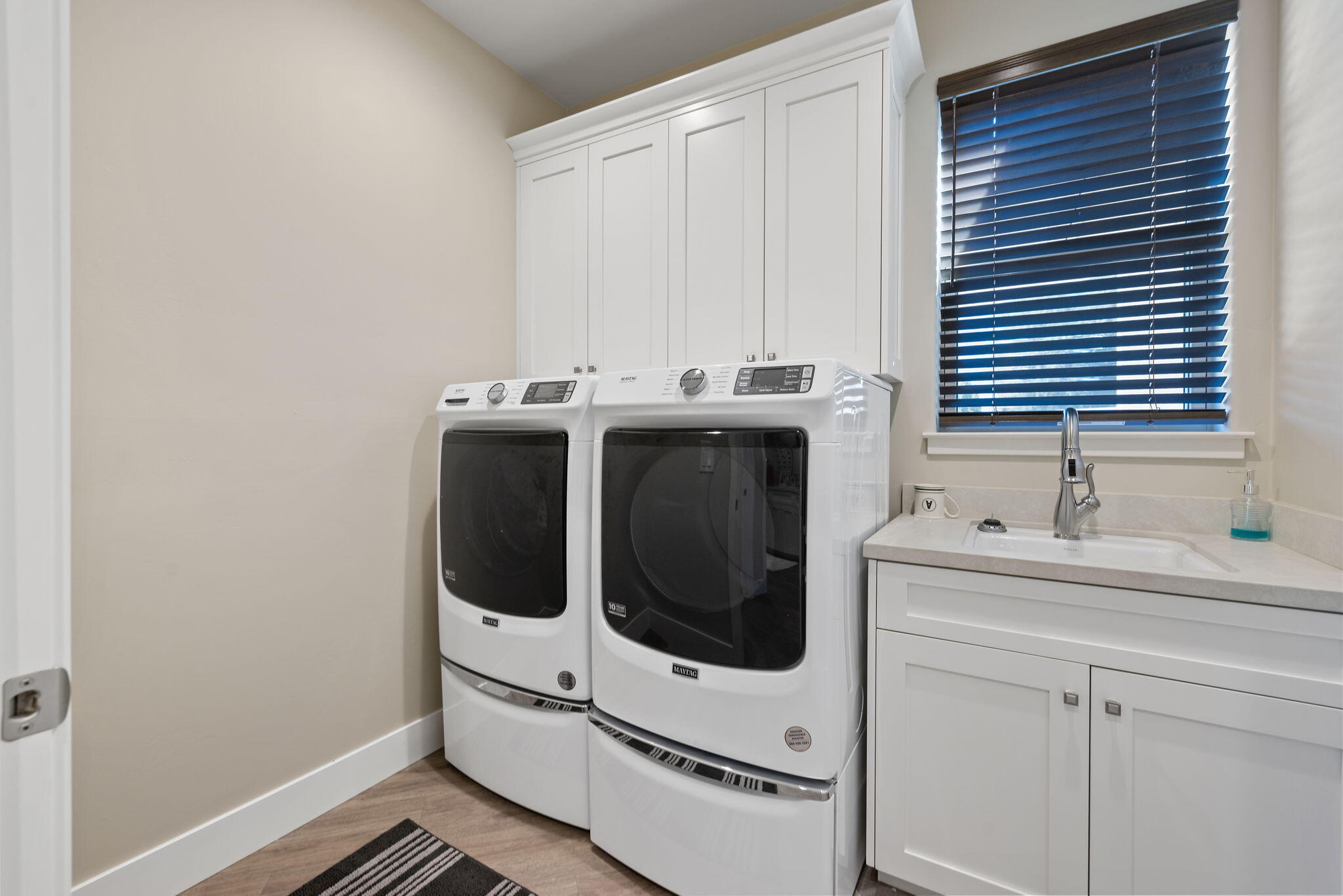 570 Little Ln, Exeter, CA 93221