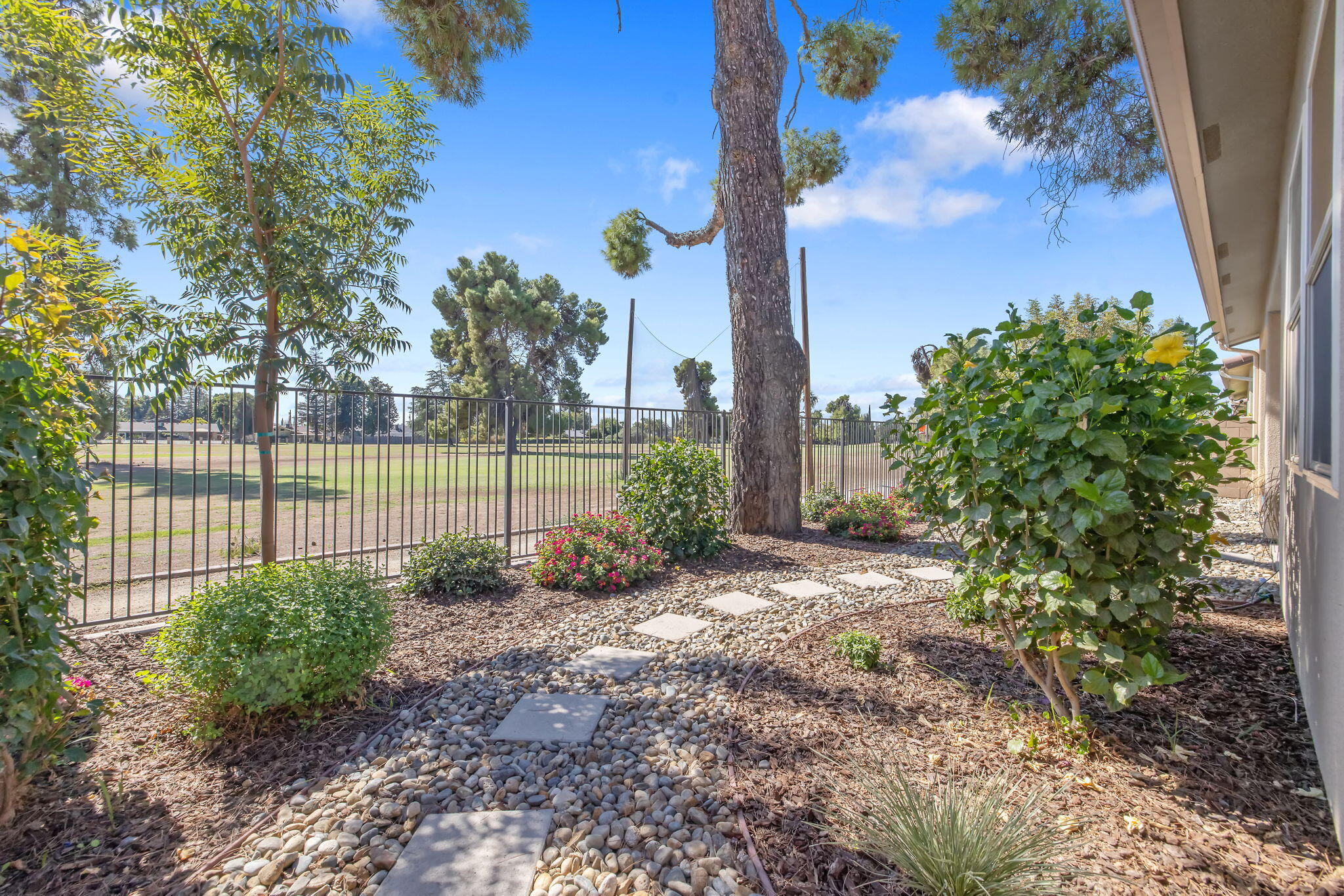 570 Little Ln, Exeter, CA 93221