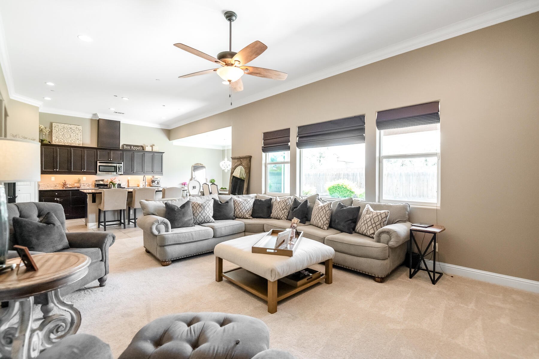 6635 W Vine Ct, Visalia, CA 93291