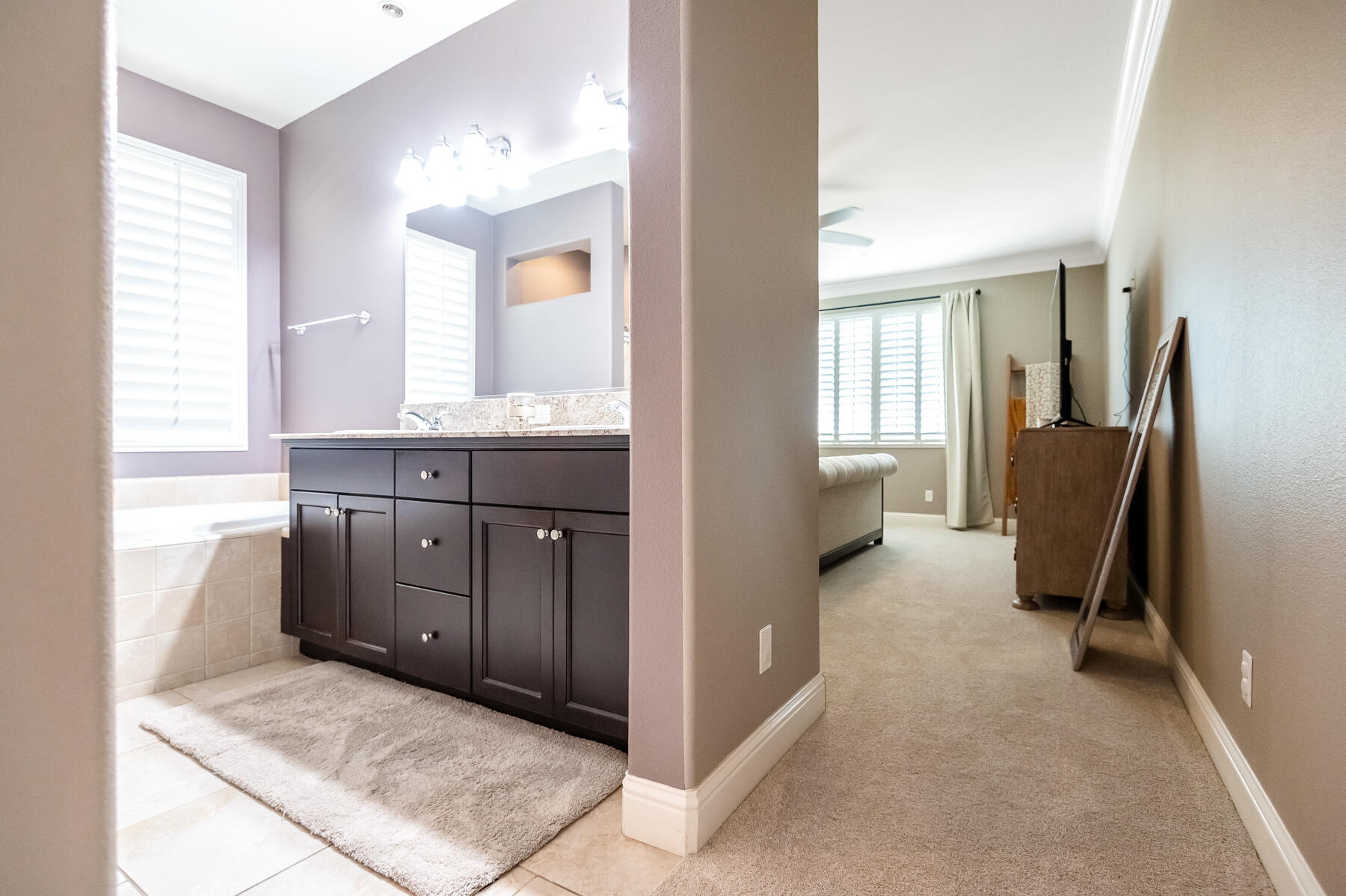 6635 W Vine Ct, Visalia, CA 93291