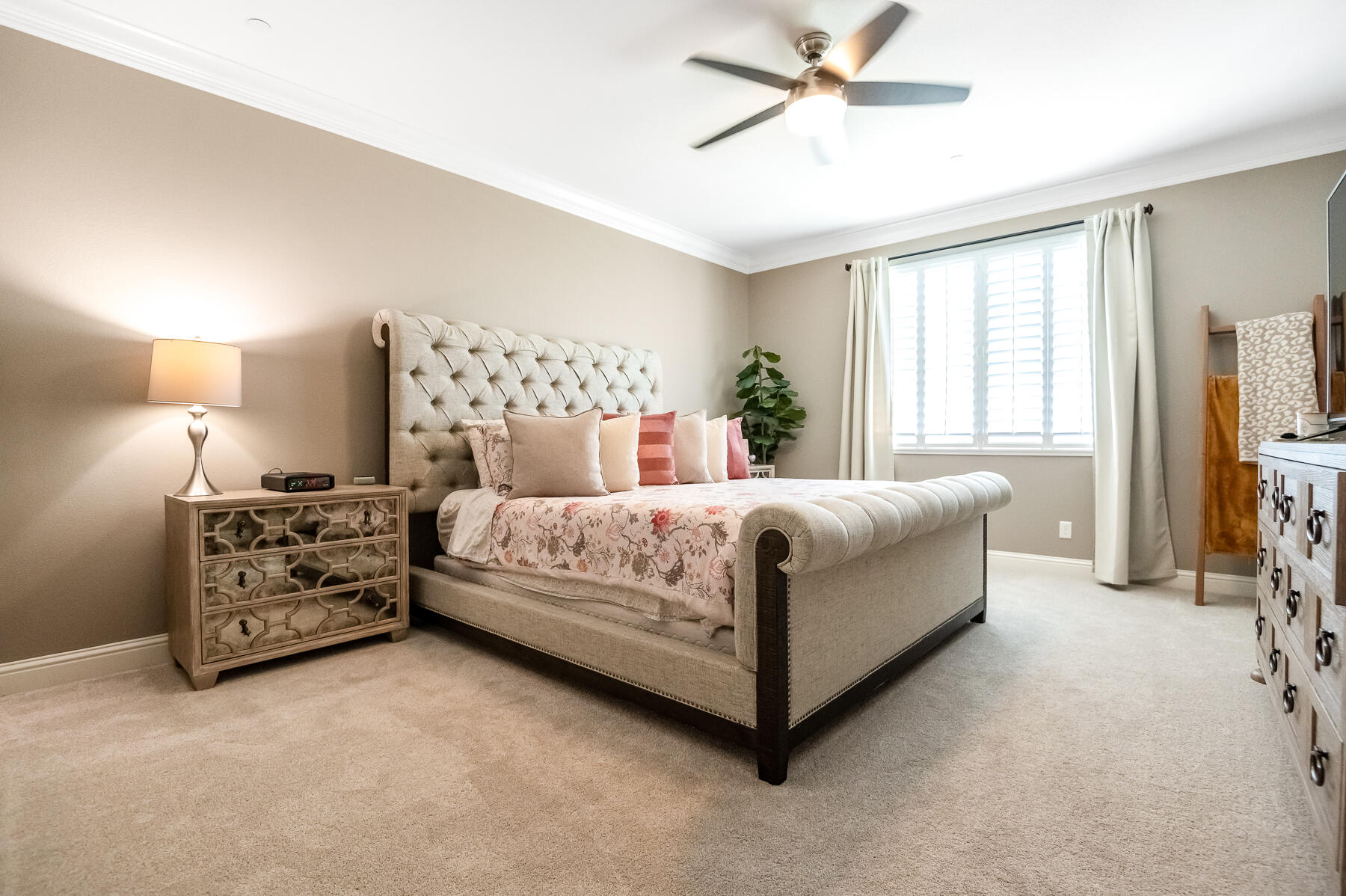 6635 W Vine Ct, Visalia, CA 93291