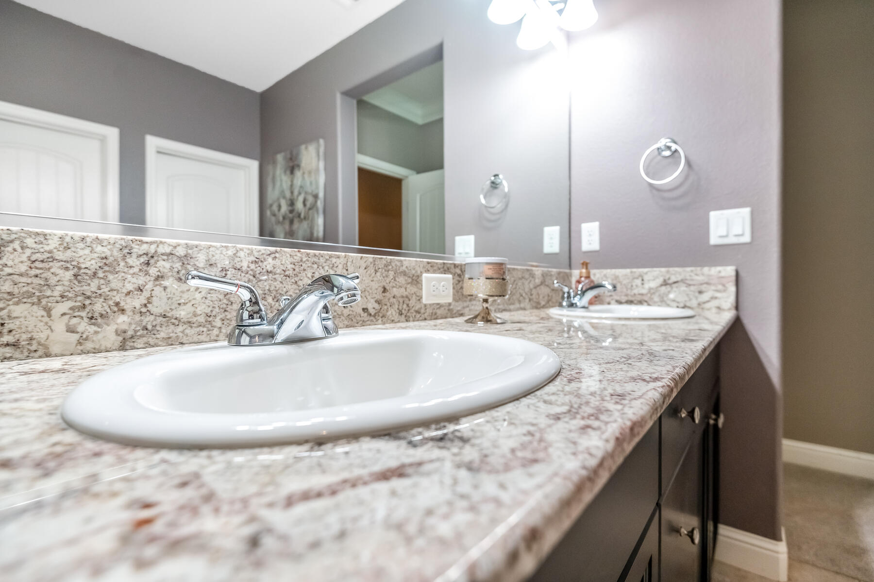 6635 W Vine Ct, Visalia, CA 93291