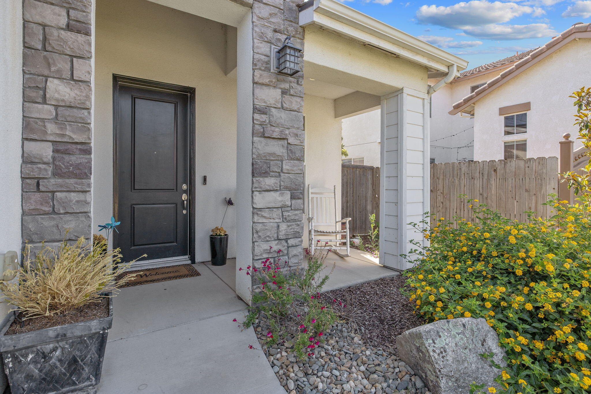 680 Inverness St, Tulare, CA 93274