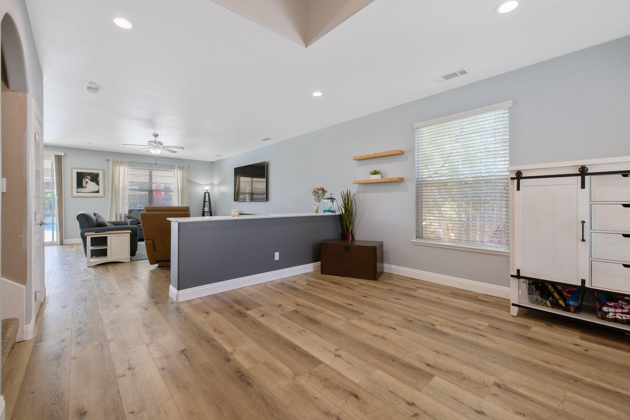 680 Inverness St, Tulare, CA 93274