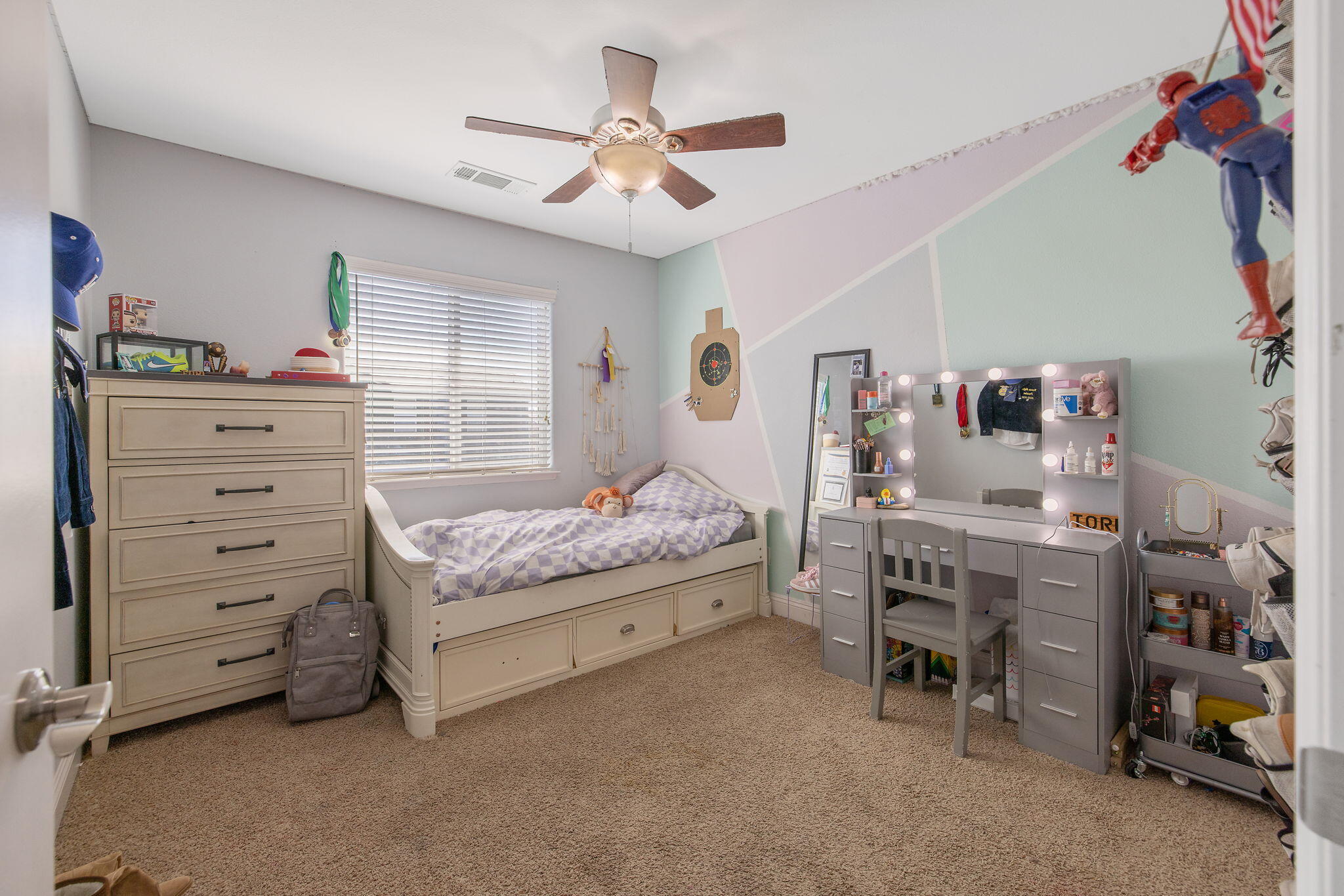 680 Inverness St, Tulare, CA 93274