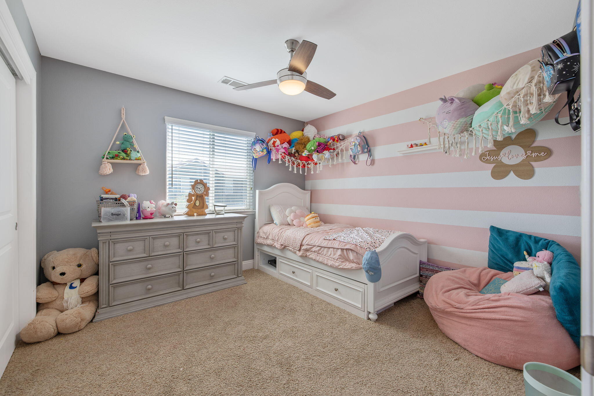680 Inverness St, Tulare, CA 93274