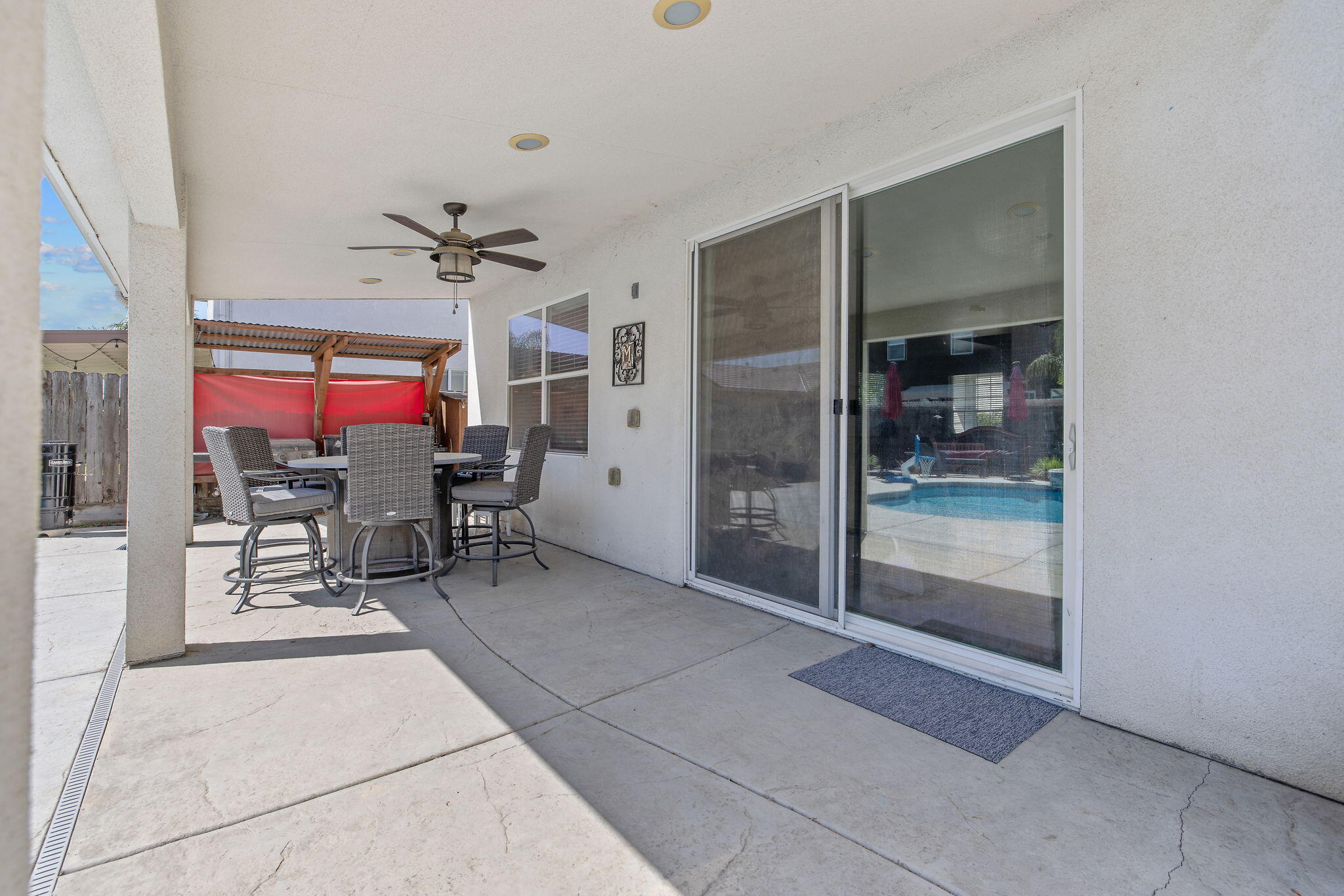 680 Inverness St, Tulare, CA 93274
