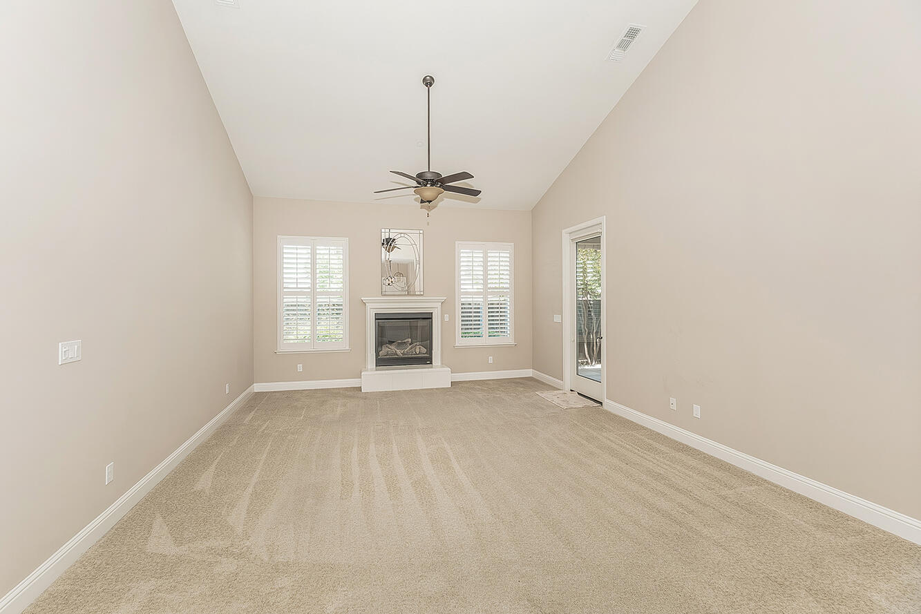 2047 S Church Ave, Reedley, CA 93654