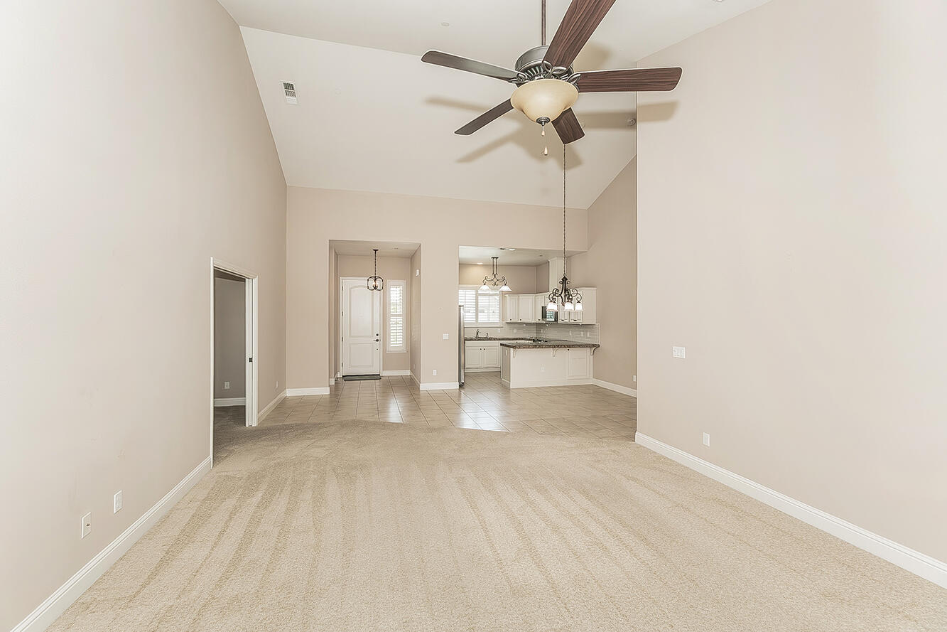 2047 S Church Ave, Reedley, CA 93654