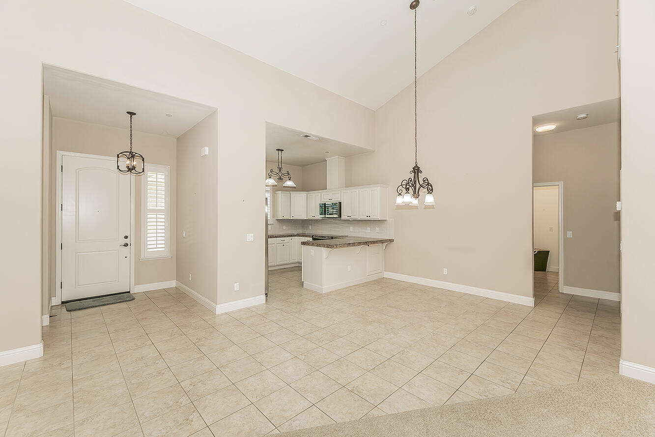 2047 S Church Ave, Reedley, CA 93654