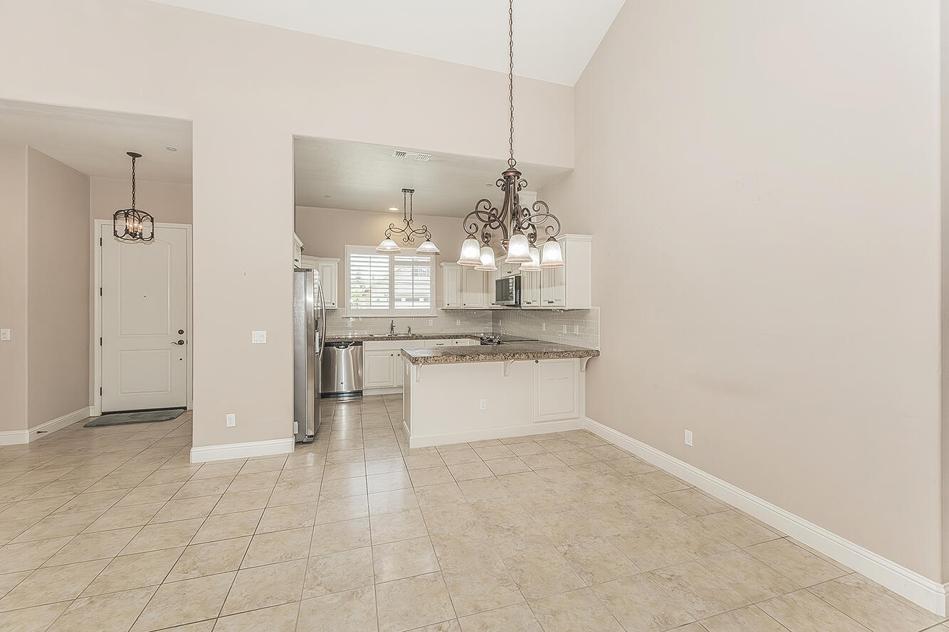 2047 S Church Ave, Reedley, CA 93654