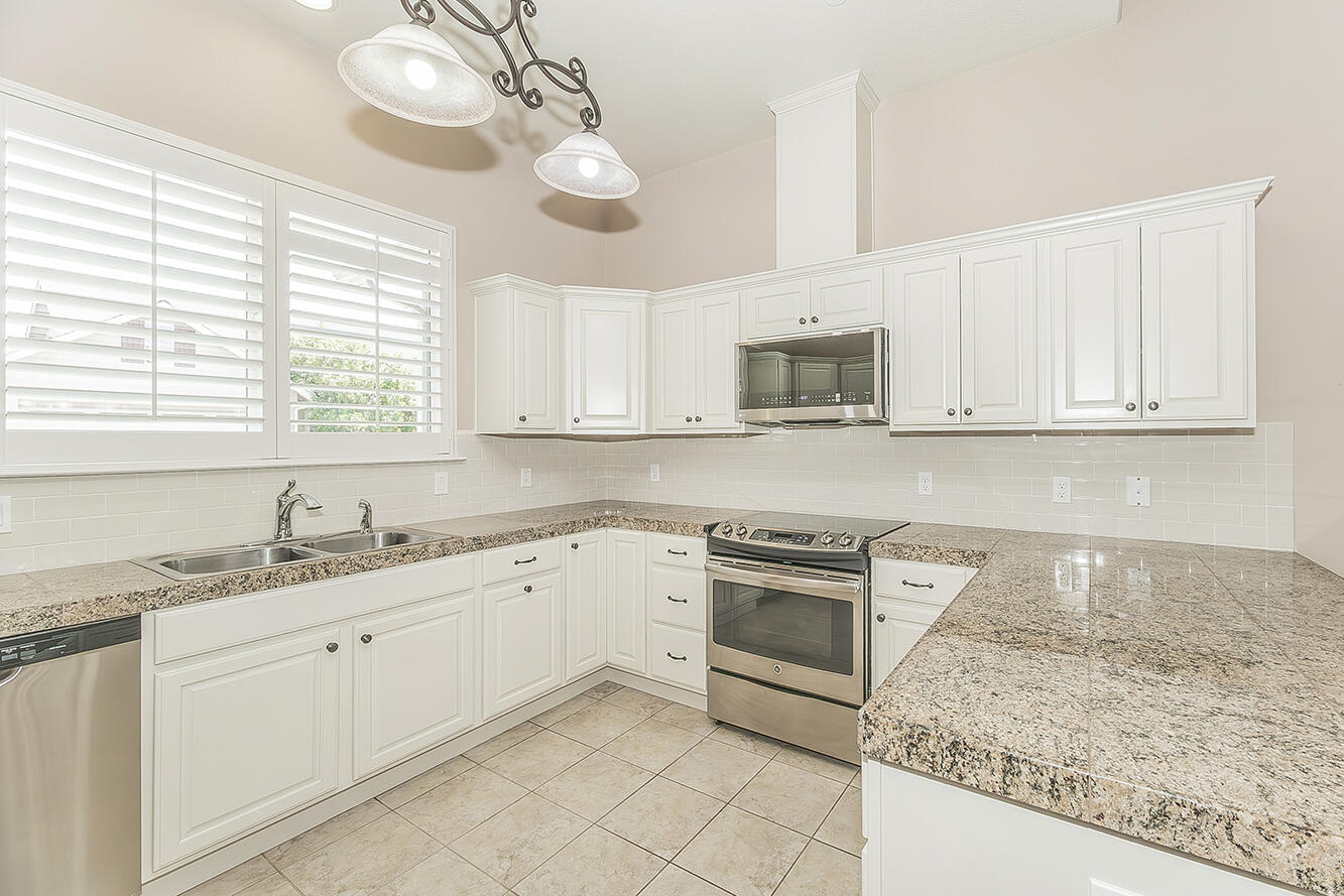 2047 S Church Ave, Reedley, CA 93654