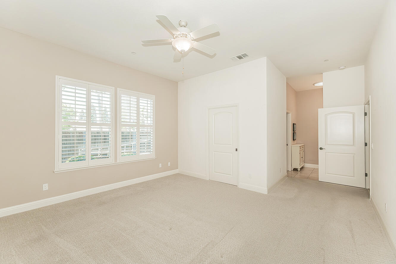 2047 S Church Ave, Reedley, CA 93654