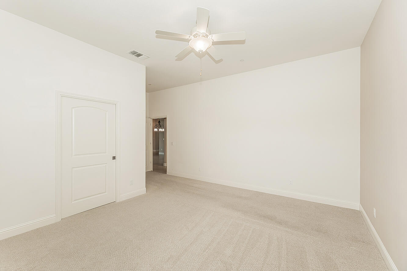 2047 S Church Ave, Reedley, CA 93654