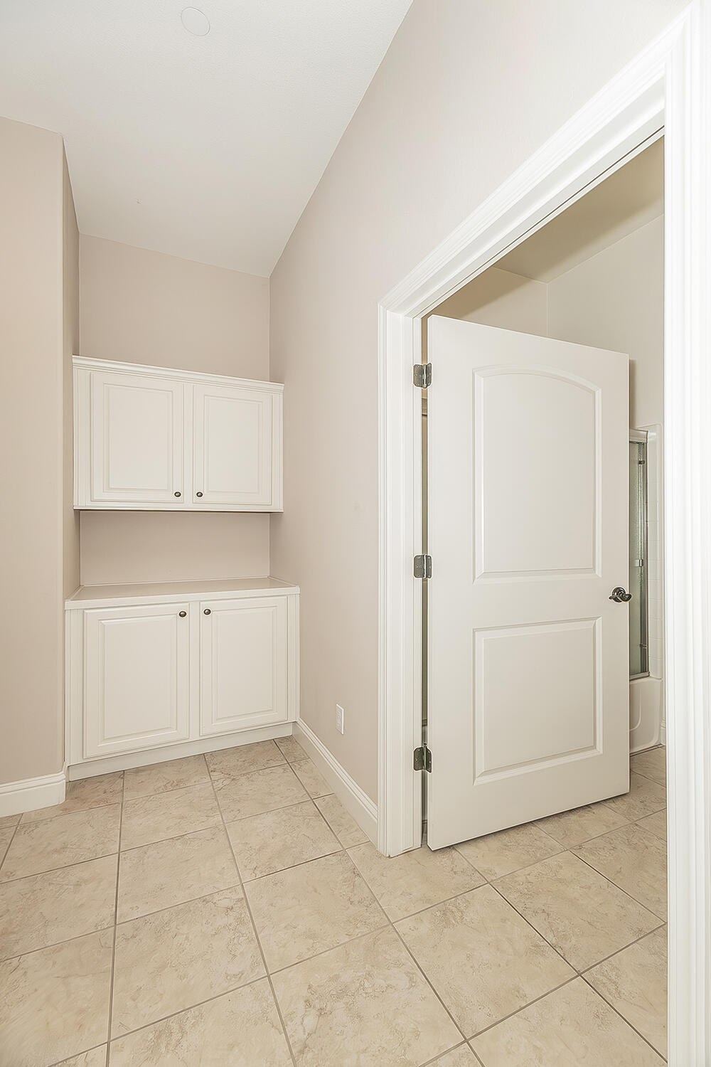 2047 S Church Ave, Reedley, CA 93654