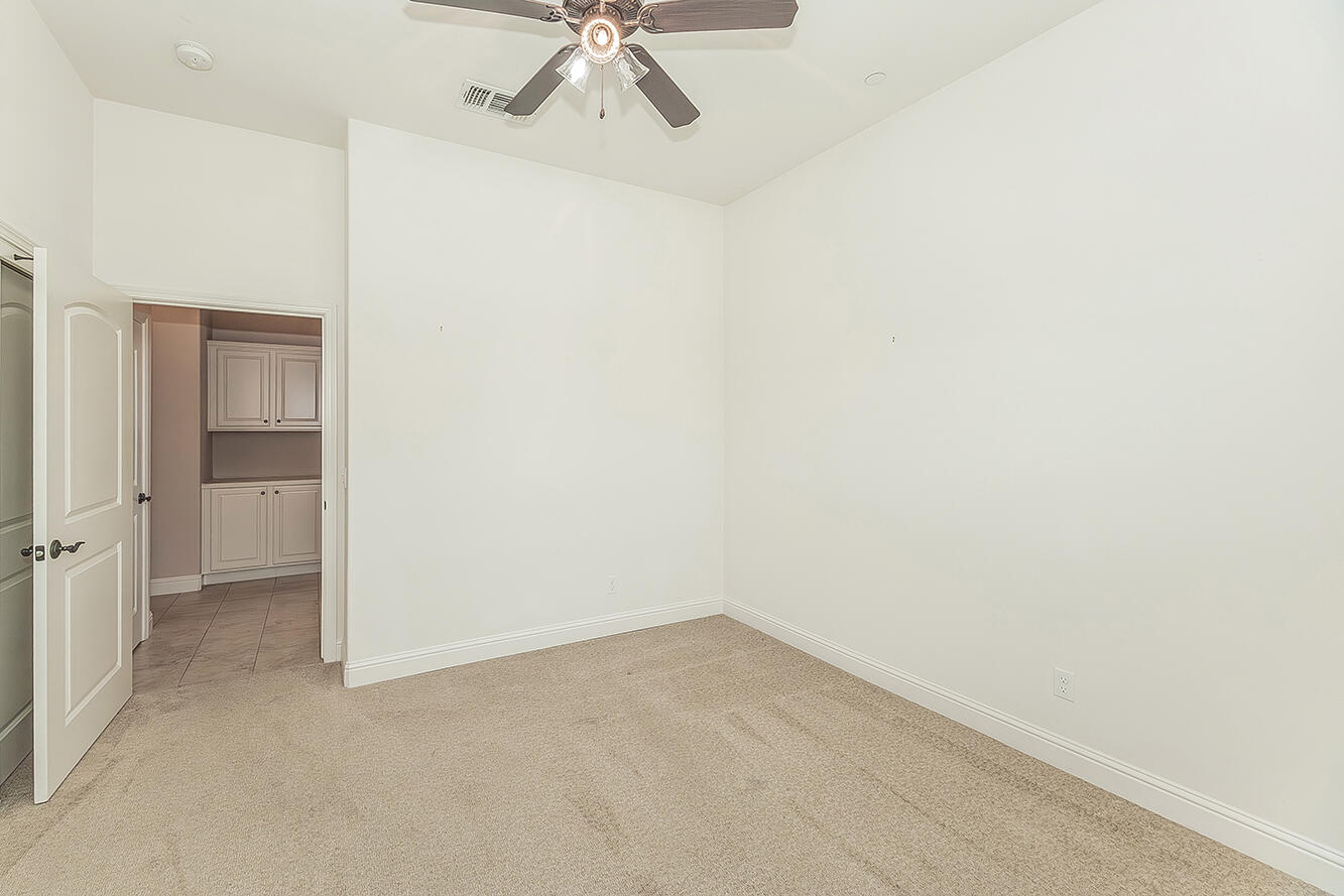 2047 S Church Ave, Reedley, CA 93654