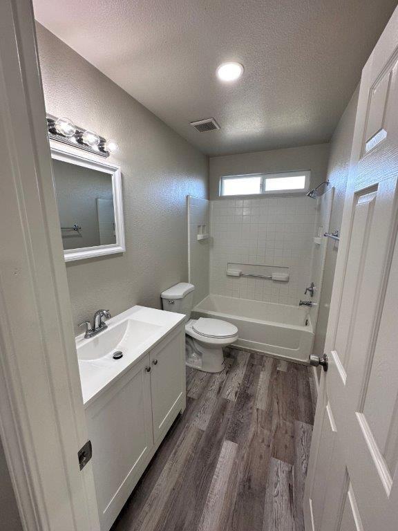 1361 N Archie Ave #101, Fresno, CA 93703