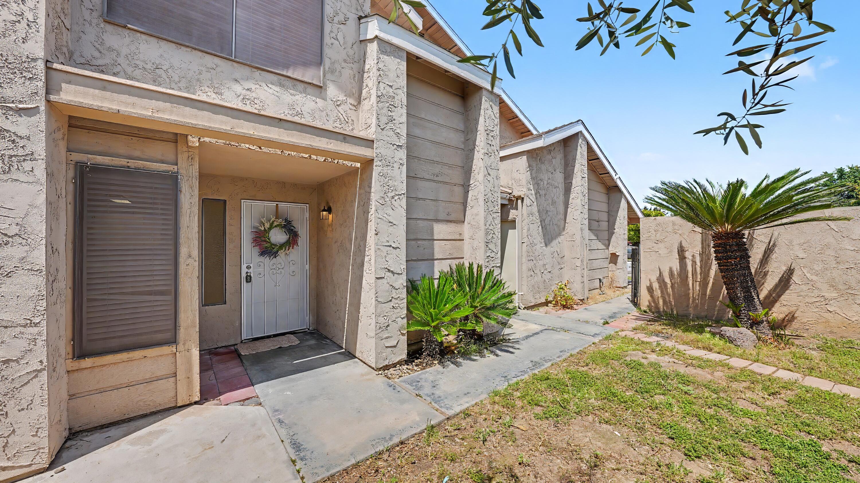 807 E Harold Ave, Visalia, CA 93292