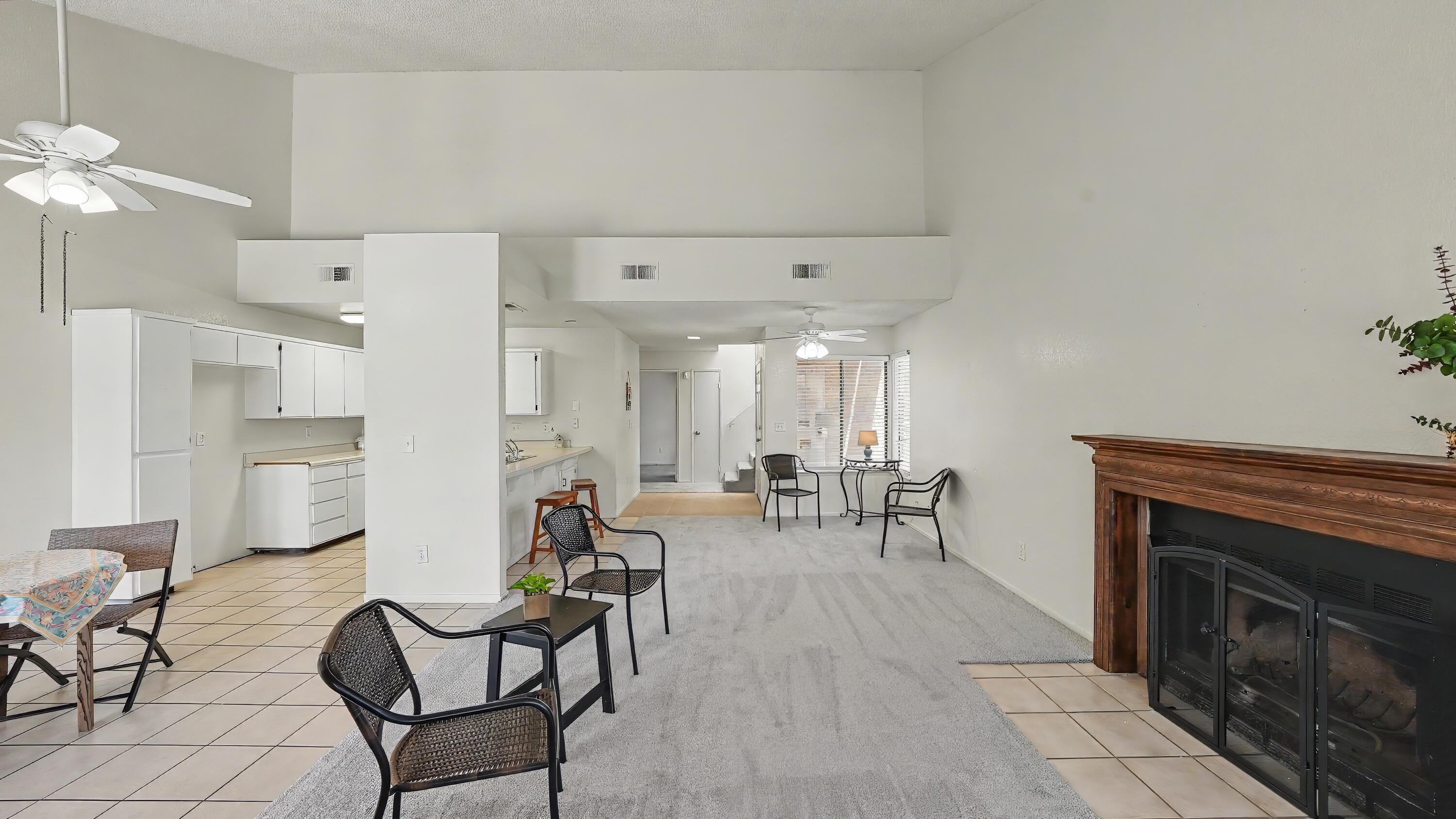 807 E Harold Ave, Visalia, CA 93292