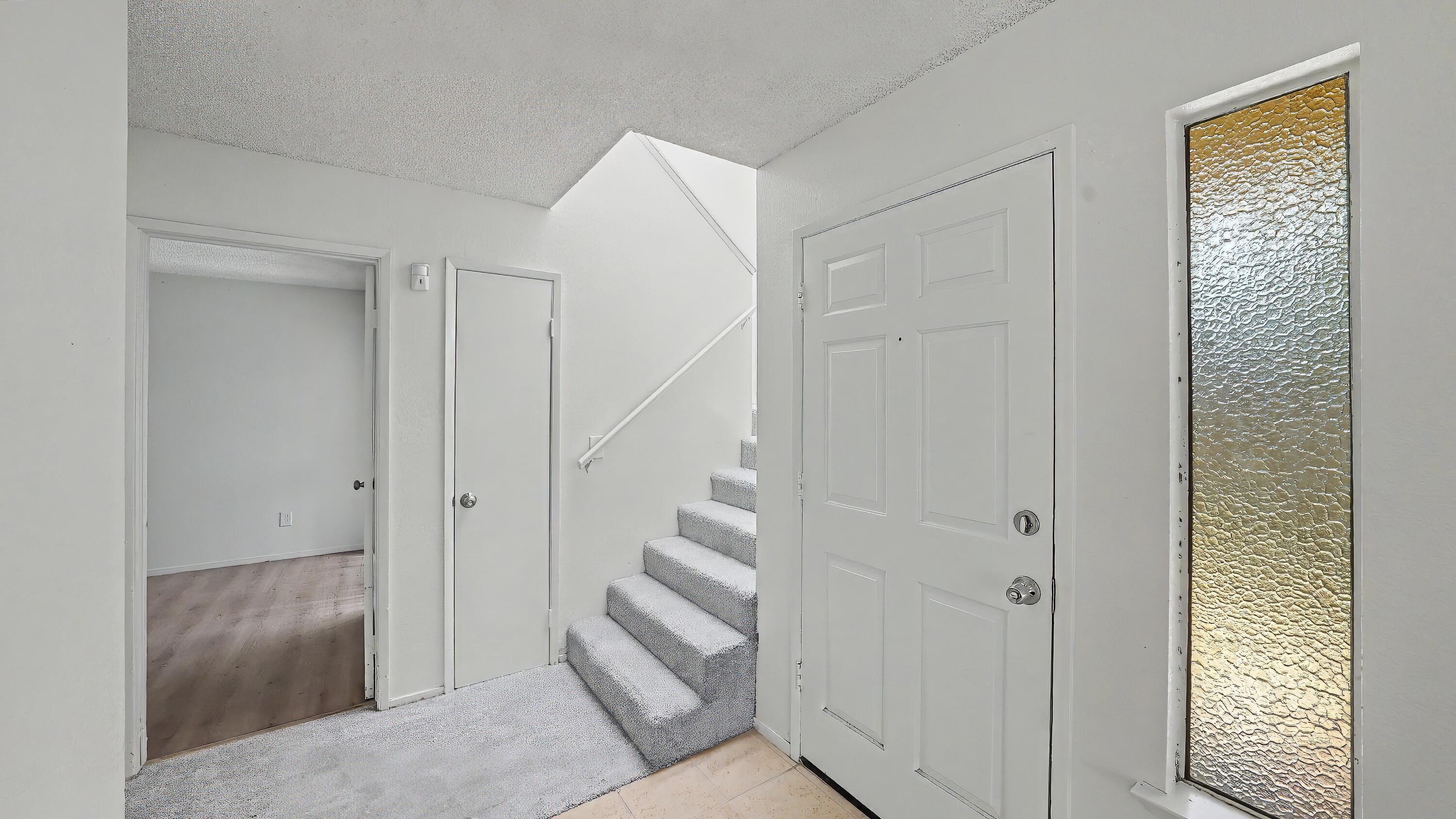 807 E Harold Ave, Visalia, CA 93292