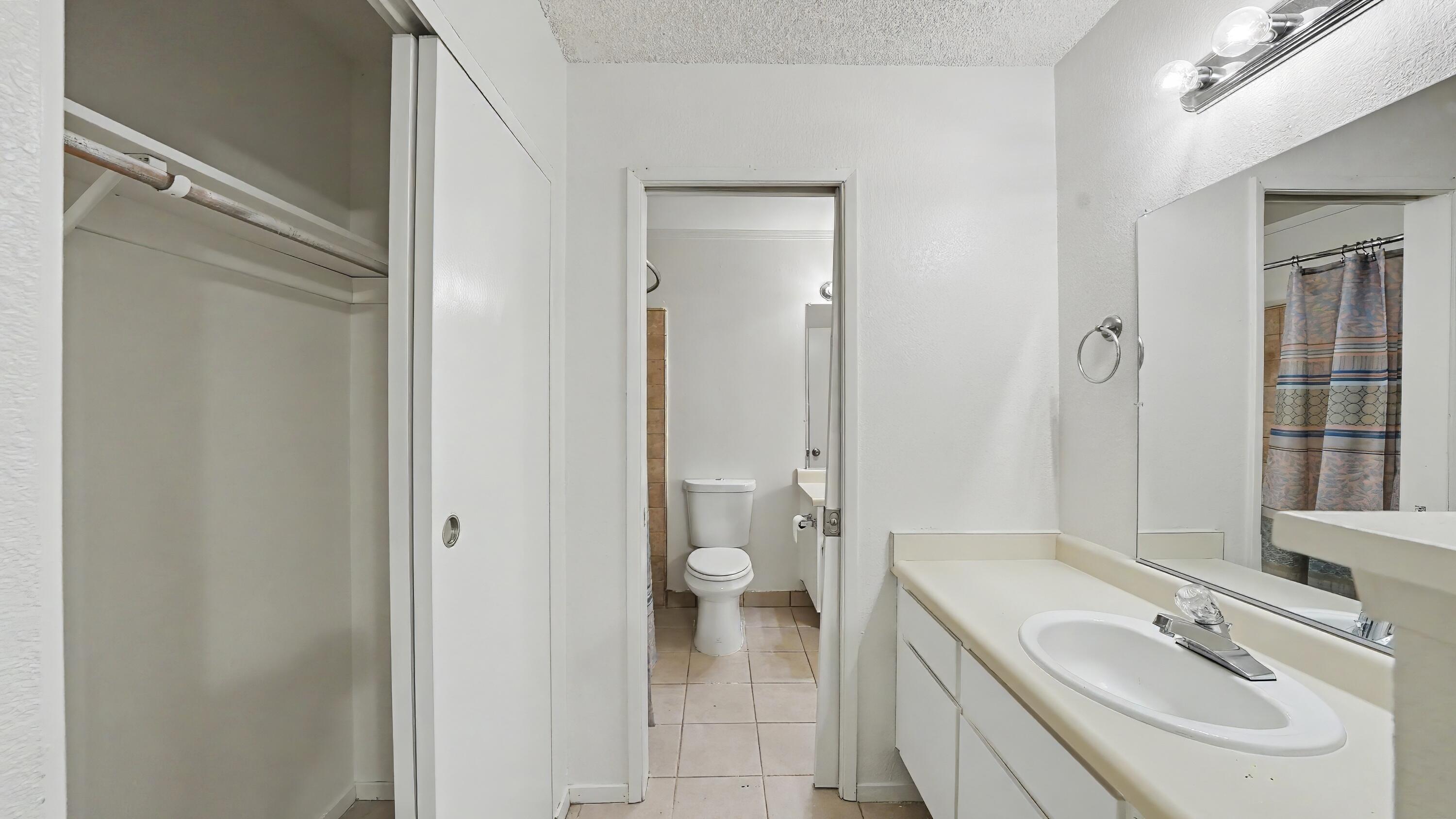 807 E Harold Ave, Visalia, CA 93292