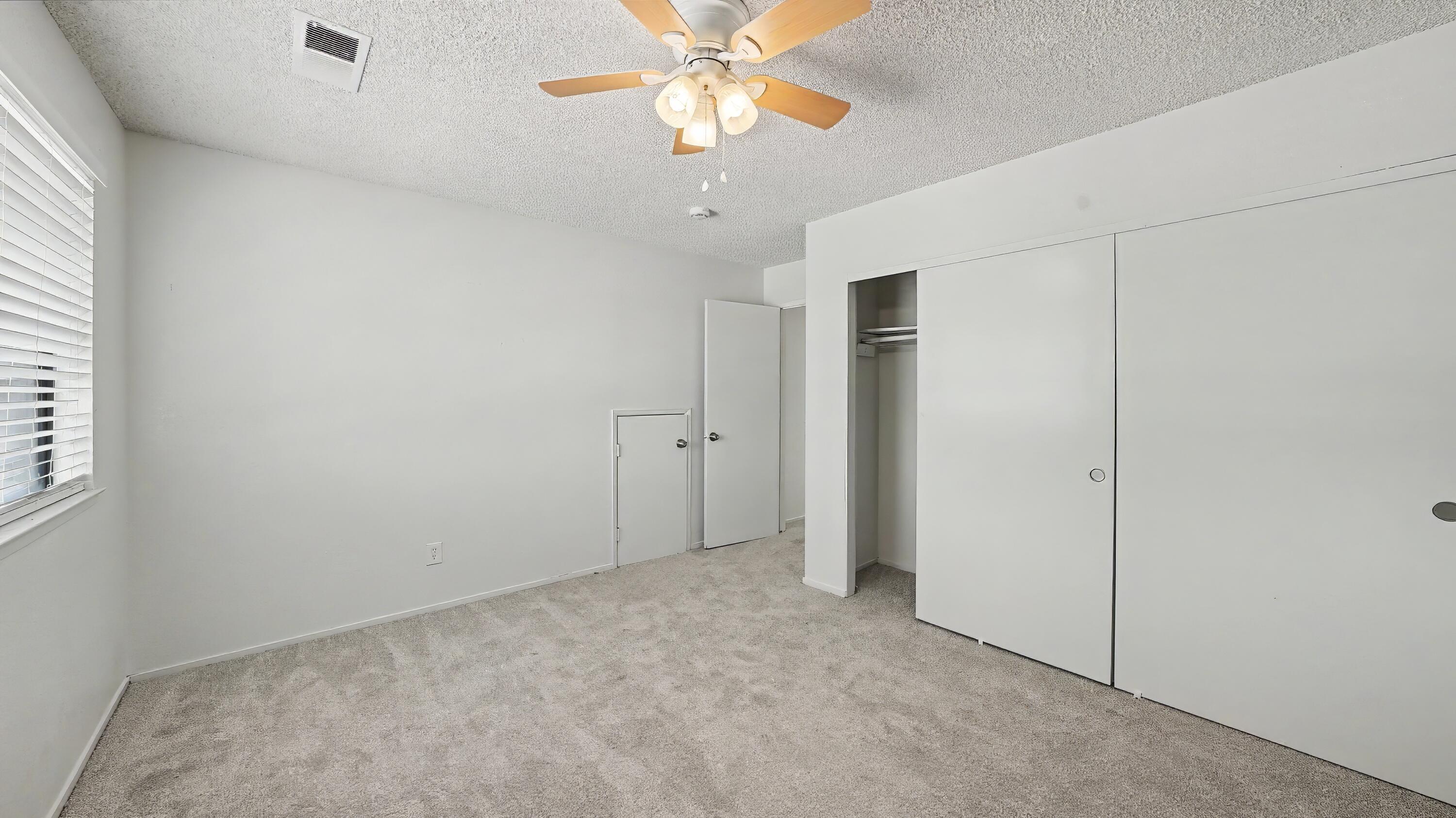 807 E Harold Ave, Visalia, CA 93292