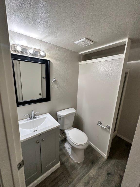 366 E El Paso Ave #101, Fresno, CA 93720