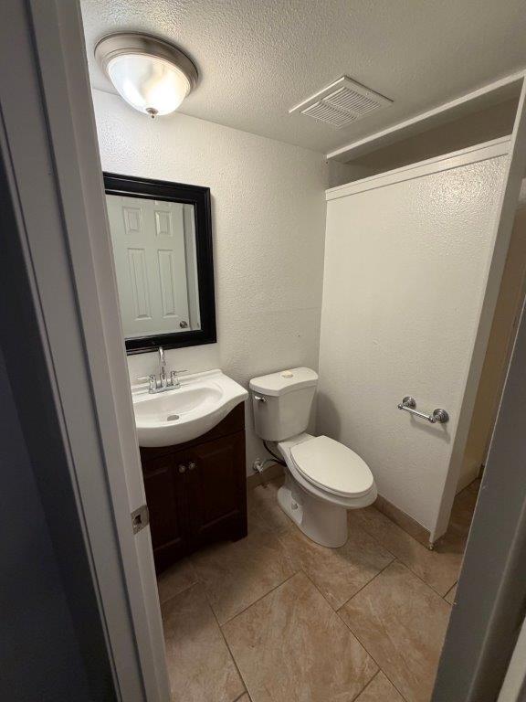 366 E El Paso Ave #101, Fresno, CA 93720