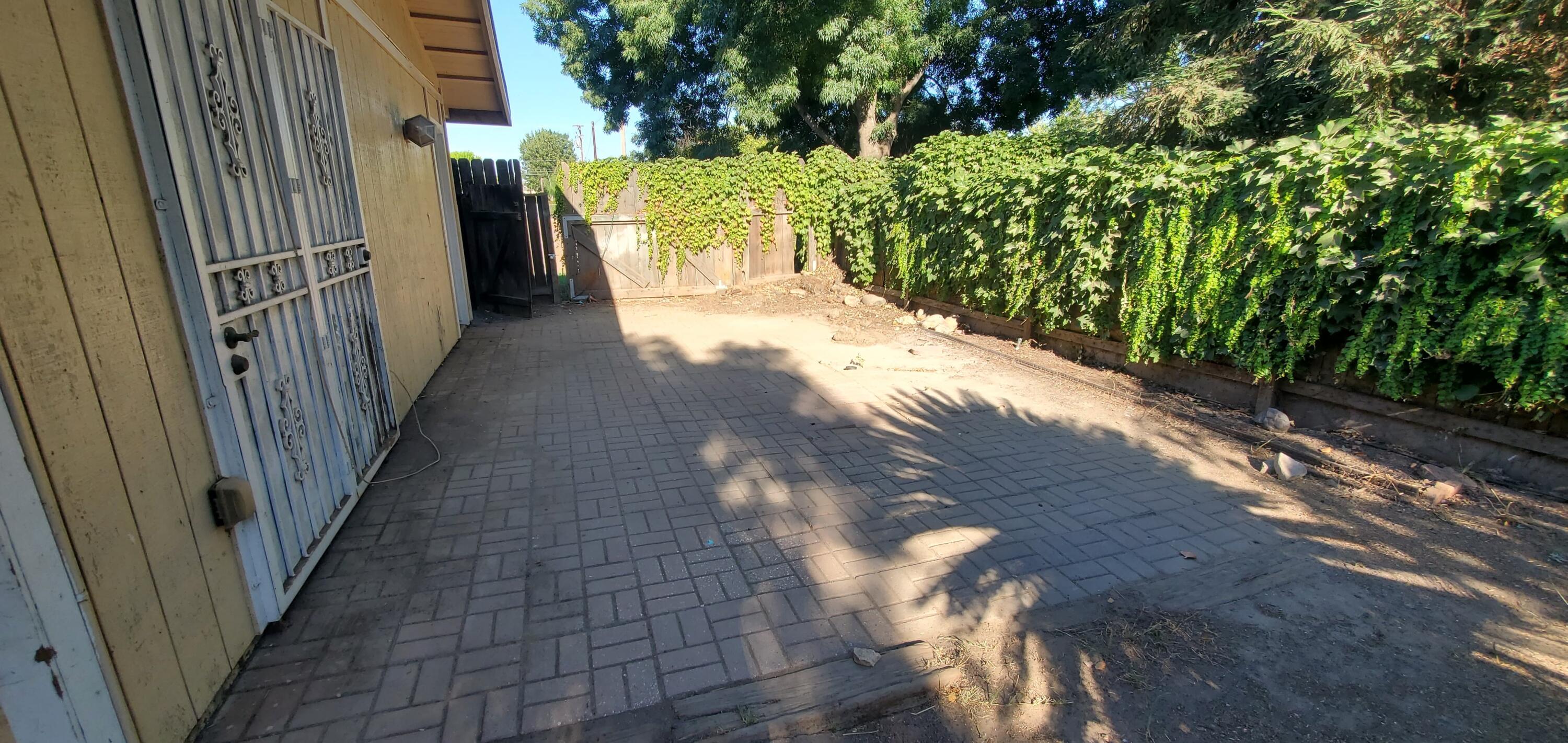 920 S Julieann St, Visalia, CA 93277