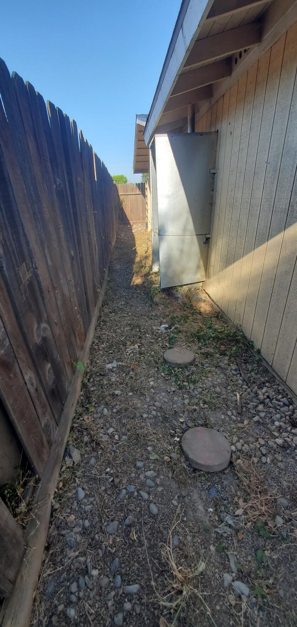 920 S Julieann St, Visalia, CA 93277