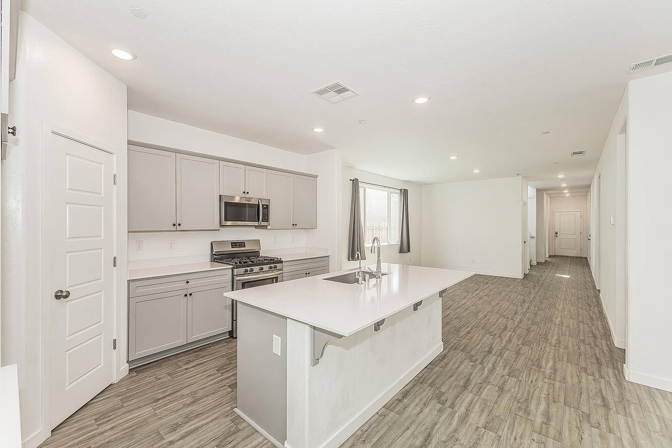 2844 N Vahe Ave, Fresno, CA 93737