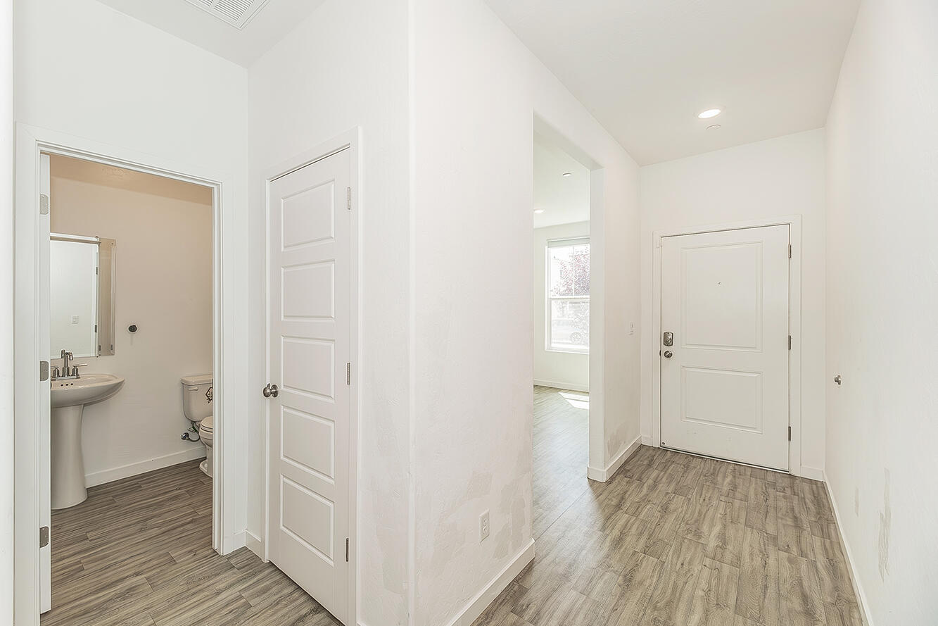 2844 N Vahe Ave, Fresno, CA 93737