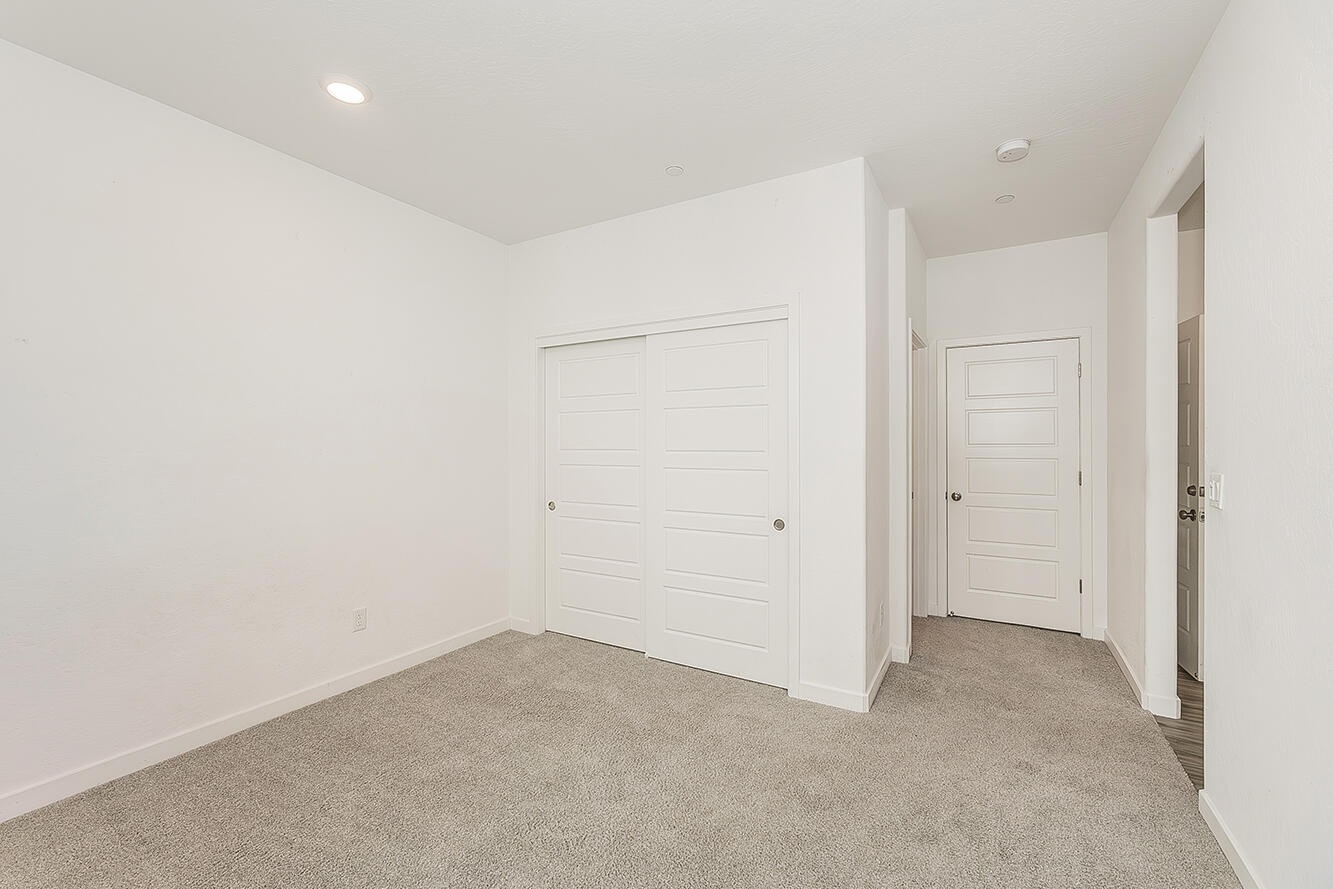 2844 N Vahe Ave, Fresno, CA 93737