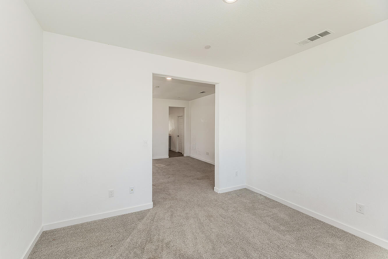 2844 N Vahe Ave, Fresno, CA 93737