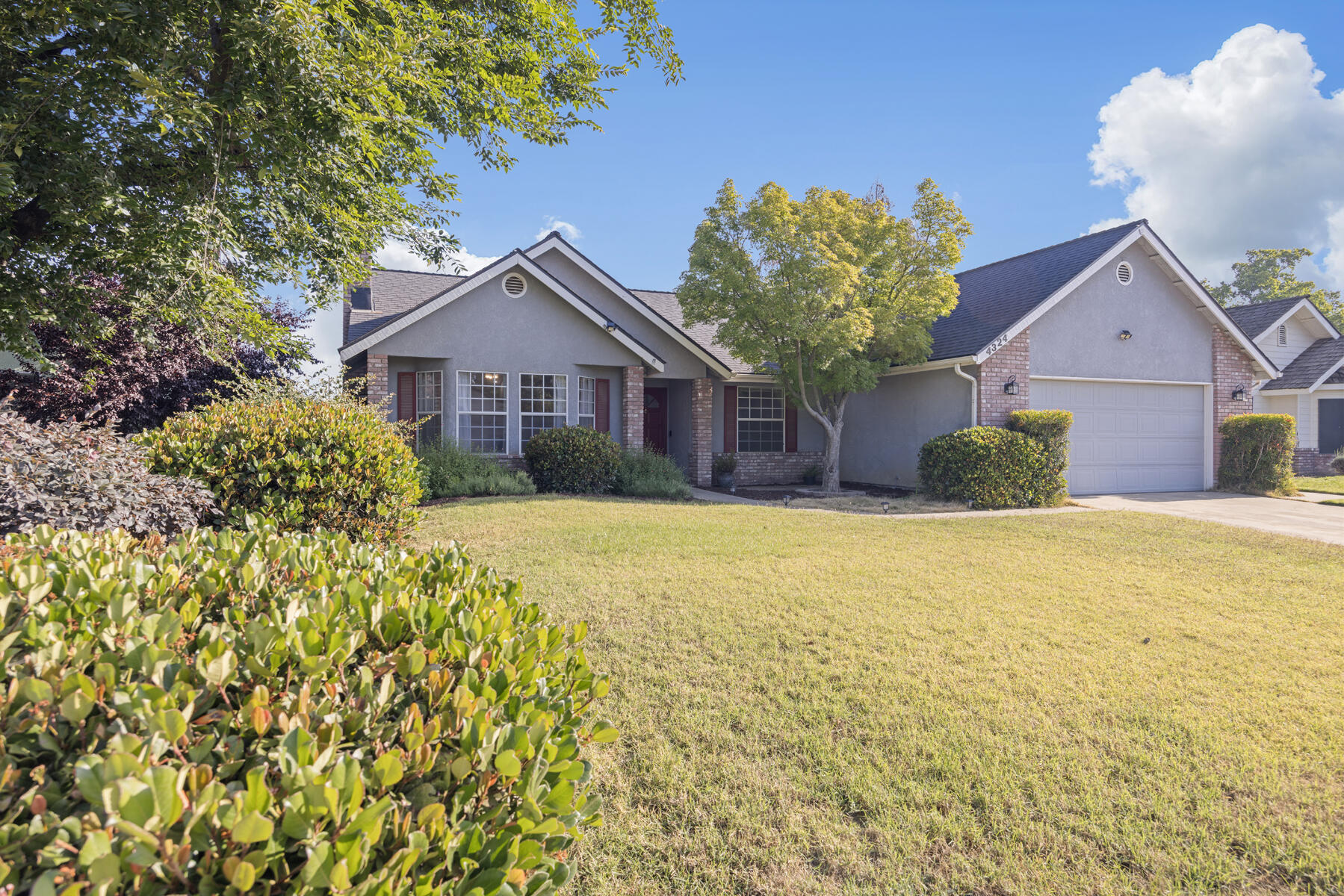 4324 W Orchard Ave, Visalia, CA 93277