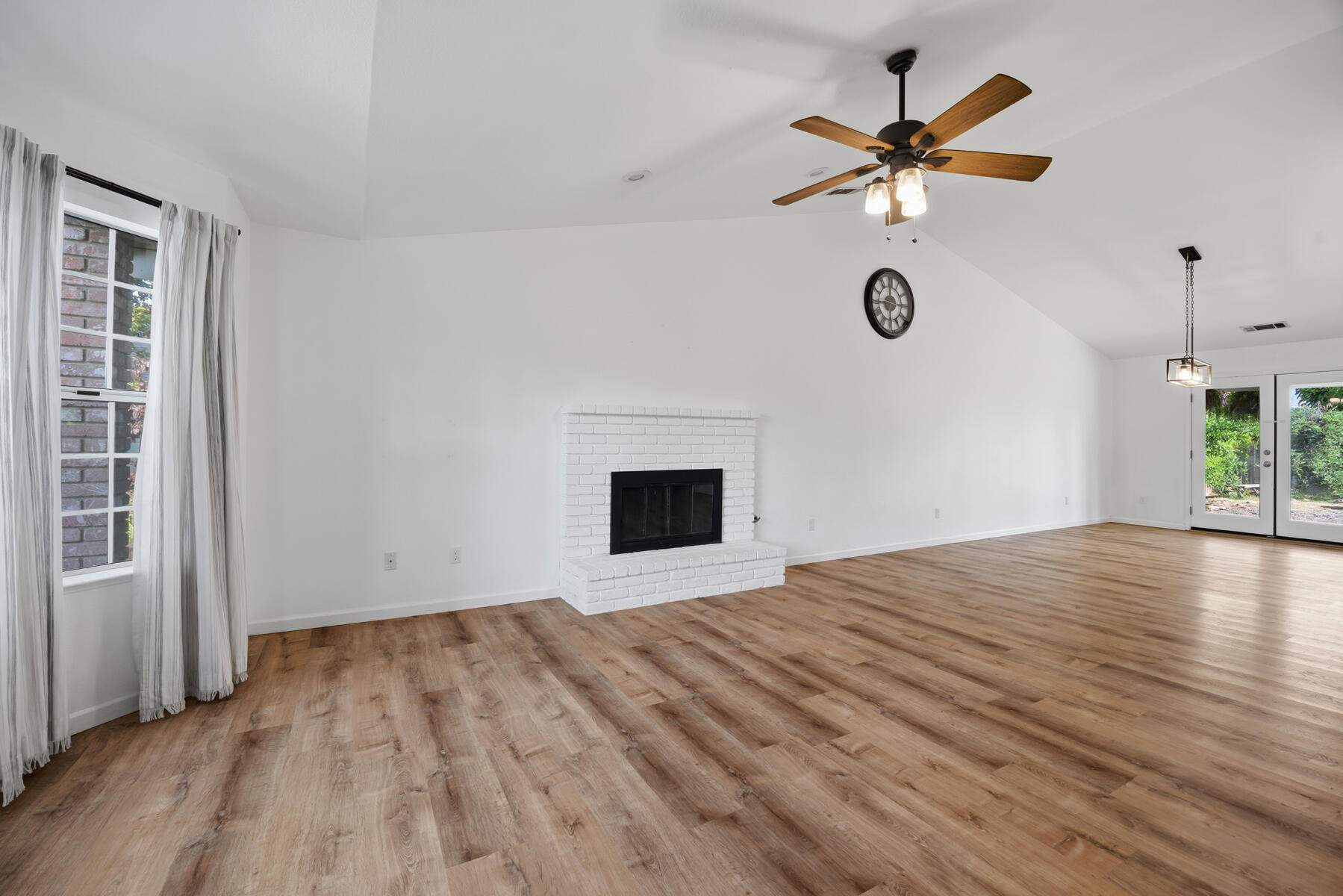 4324 W Orchard Ave, Visalia, CA 93277