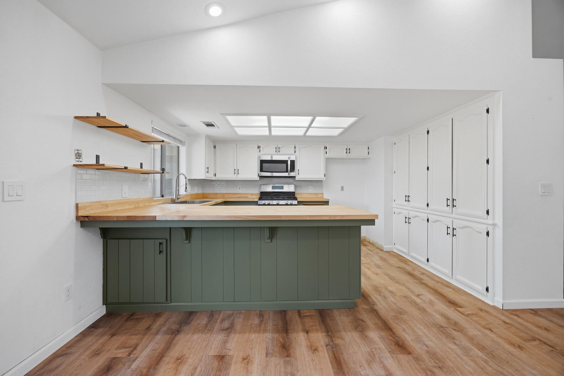 4324 W Orchard Ave, Visalia, CA 93277