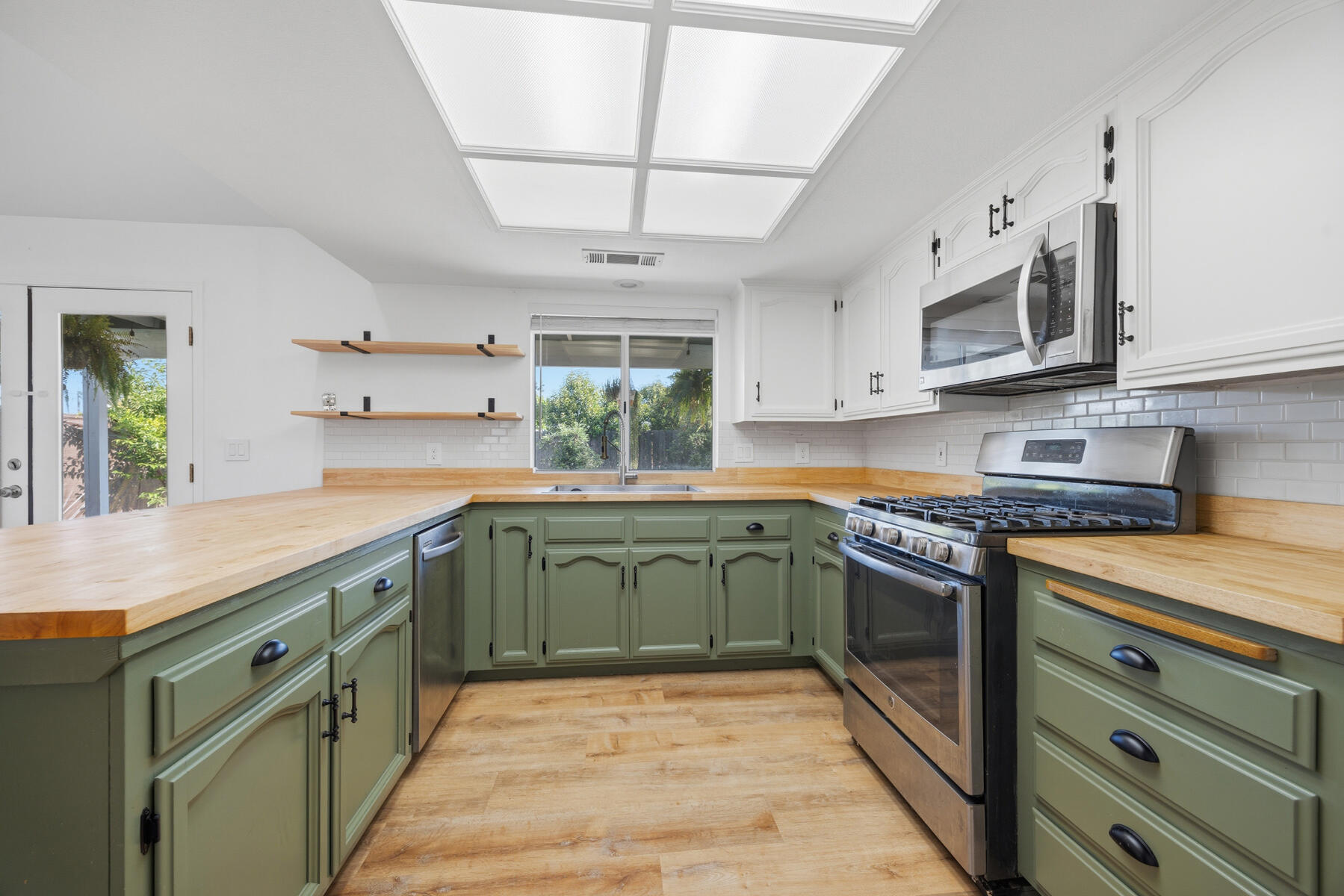 4324 W Orchard Ave, Visalia, CA 93277