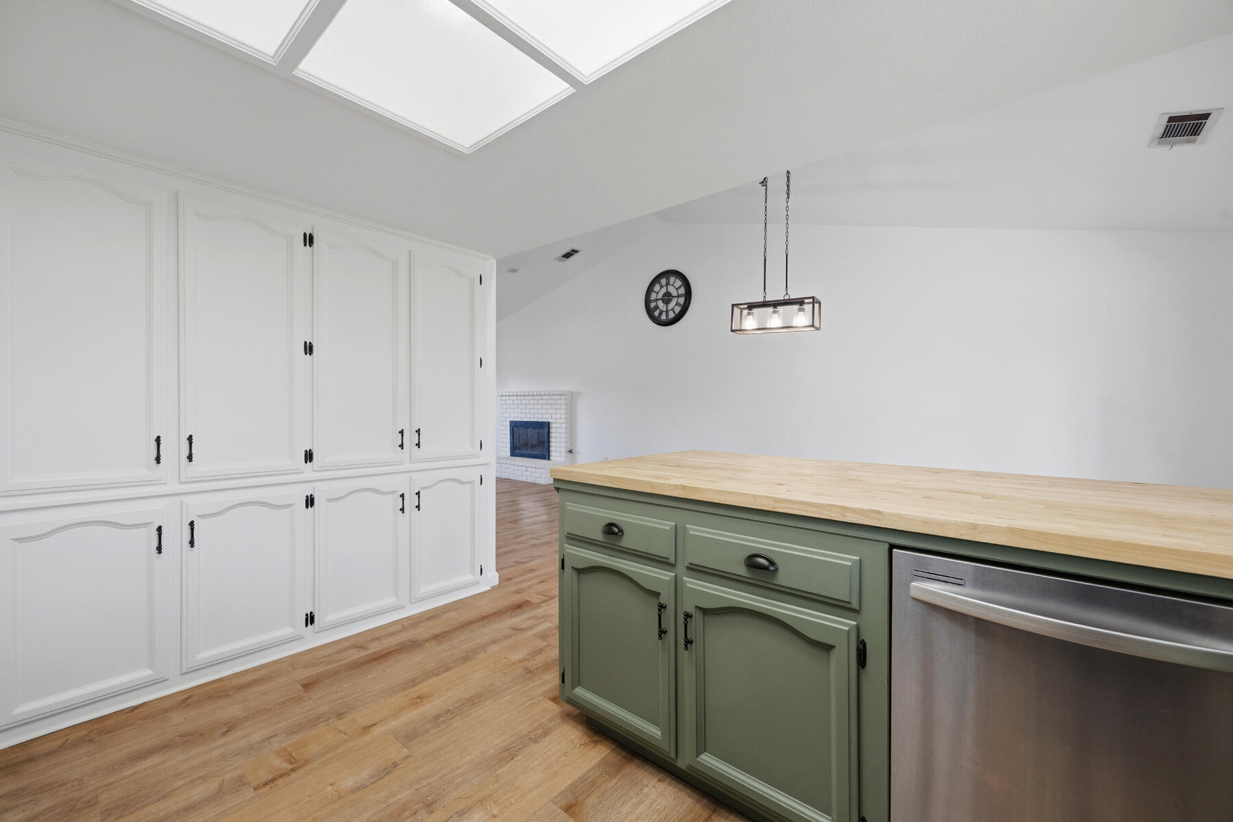 4324 W Orchard Ave, Visalia, CA 93277