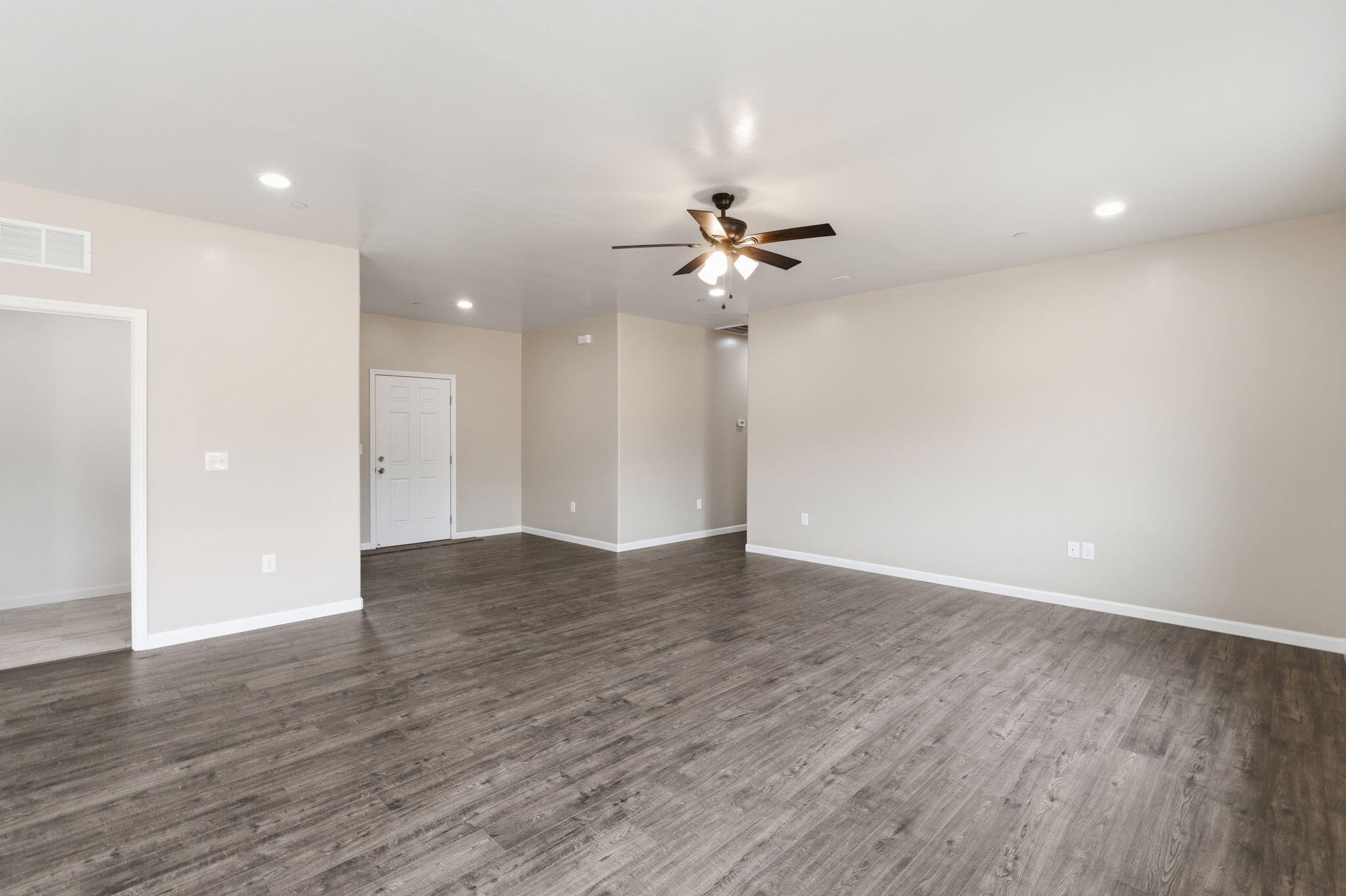 3446 E Grove Ave, Visalia, CA 93292