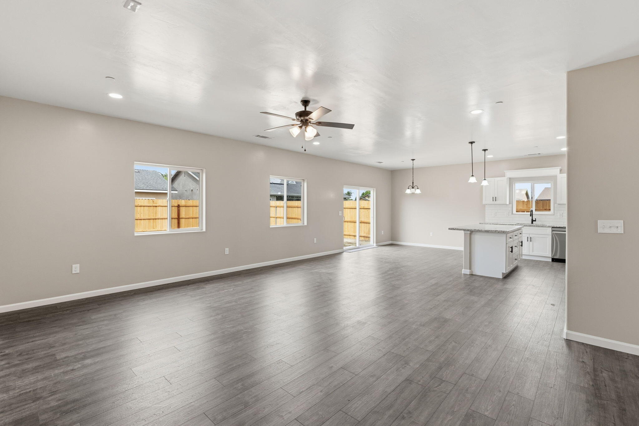 3446 E Grove Ave, Visalia, CA 93292