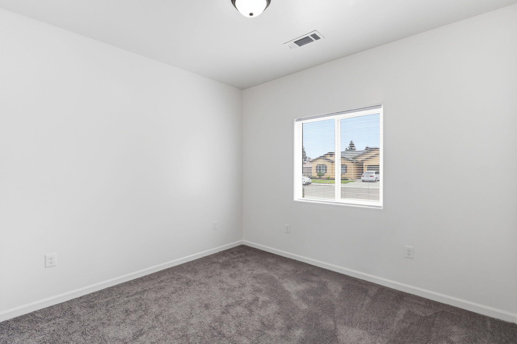 3446 E Grove Ave, Visalia, CA 93292