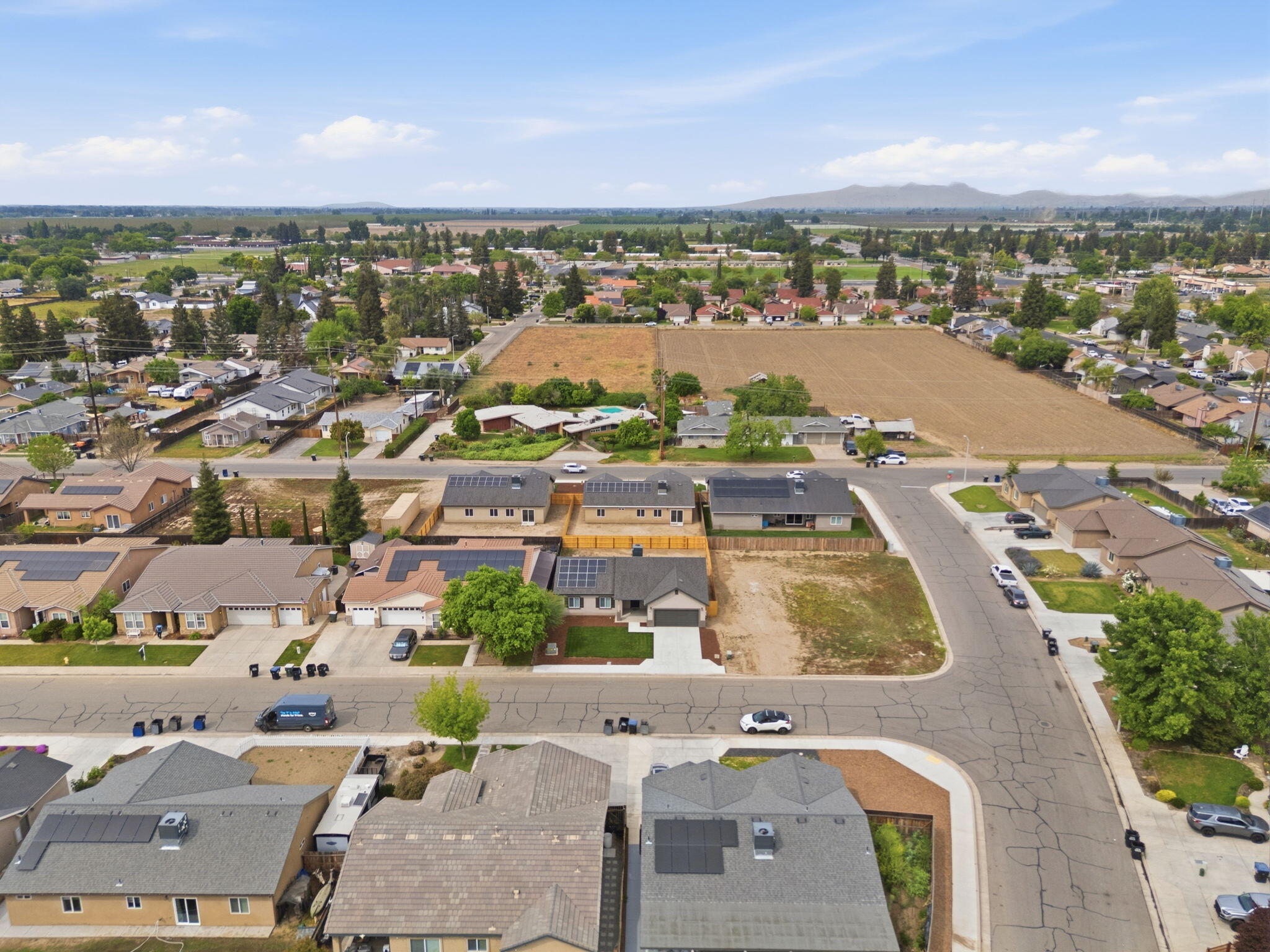 3446 E Grove Ave, Visalia, CA 93292