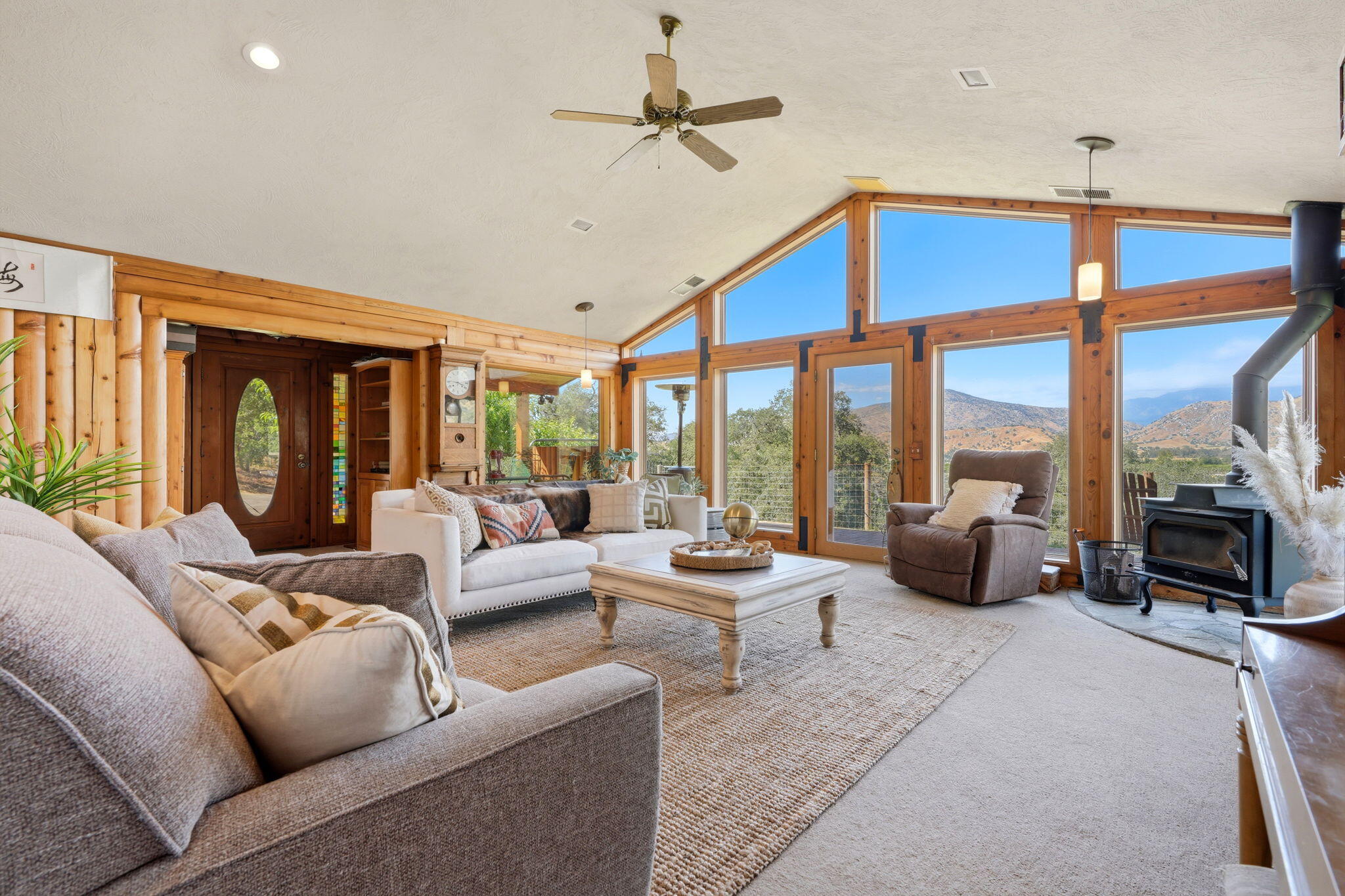 33435 Globe Dr, Springville, CA 93265