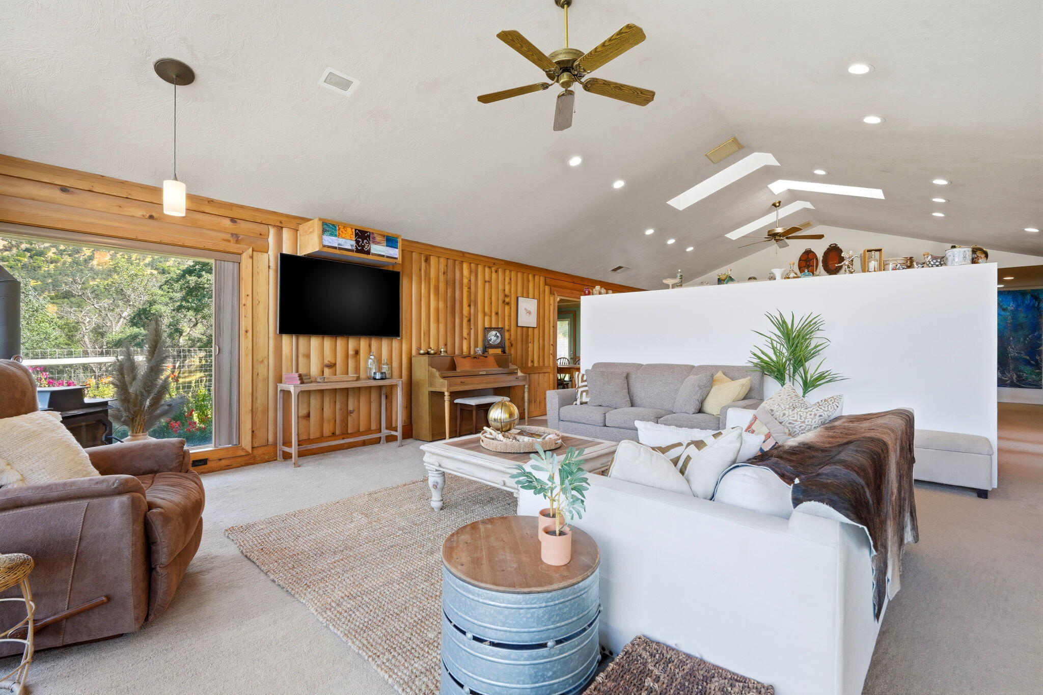 33435 Globe Dr, Springville, CA 93265